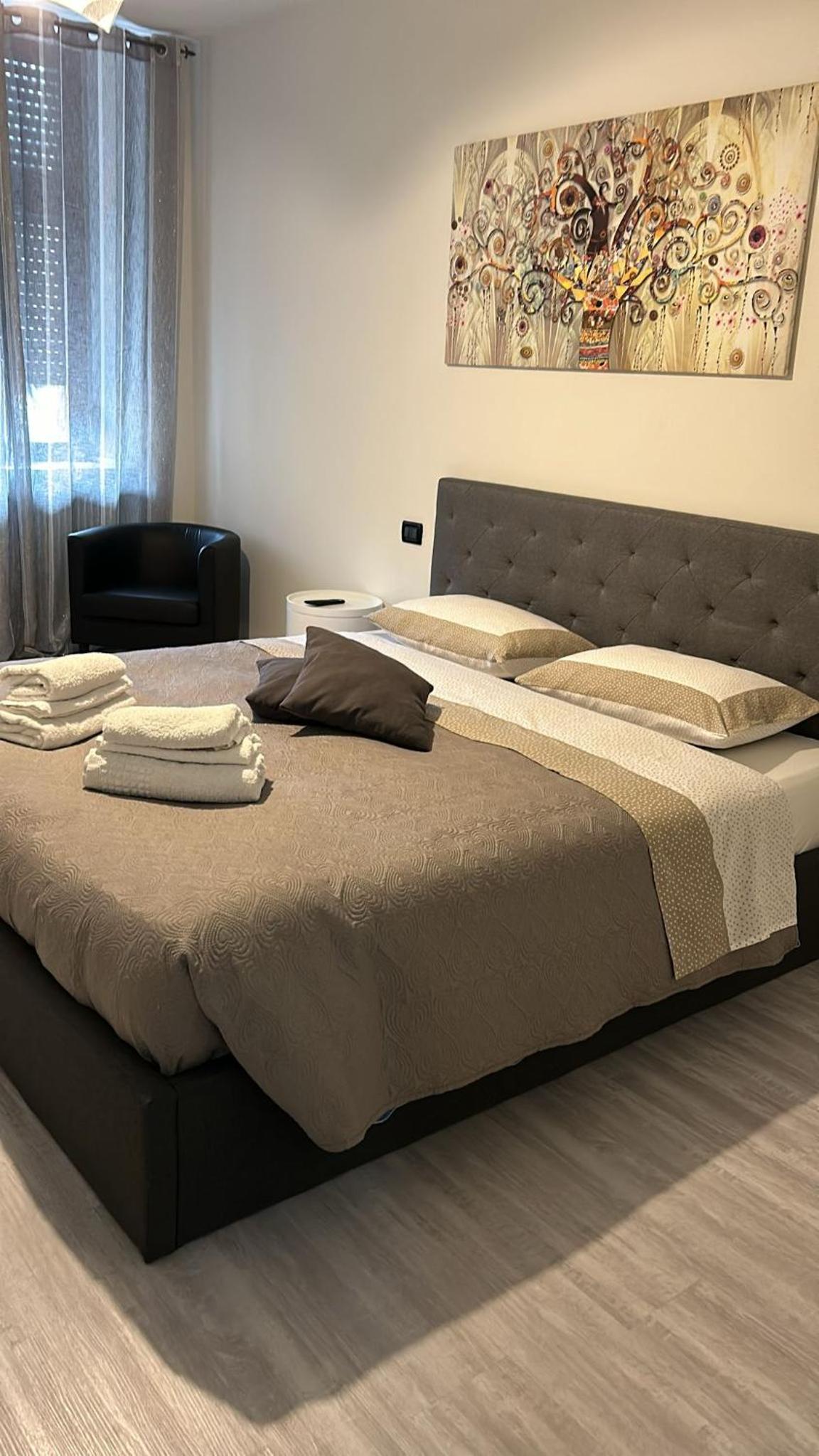 Large Double Room