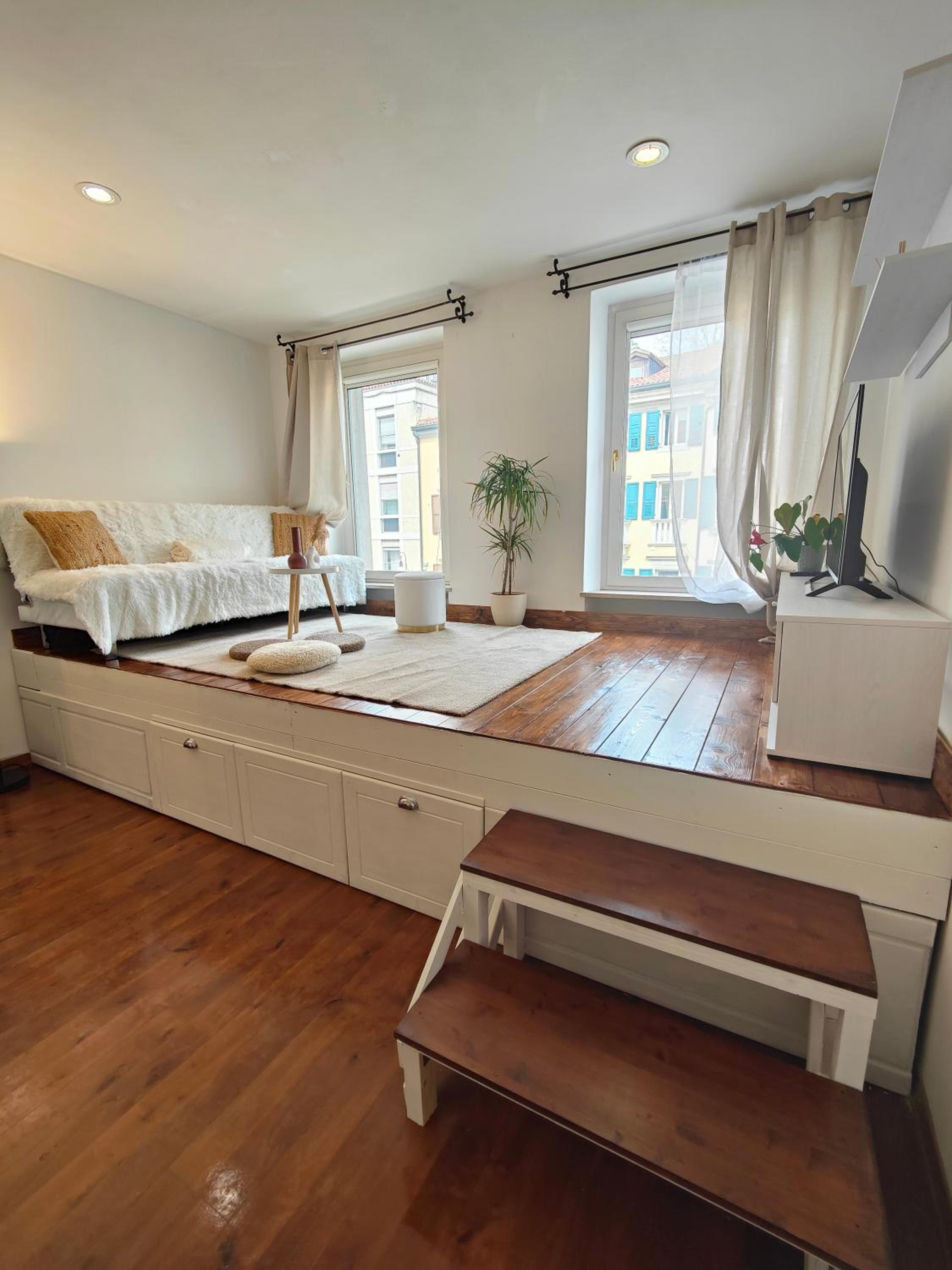 Studio Apartment