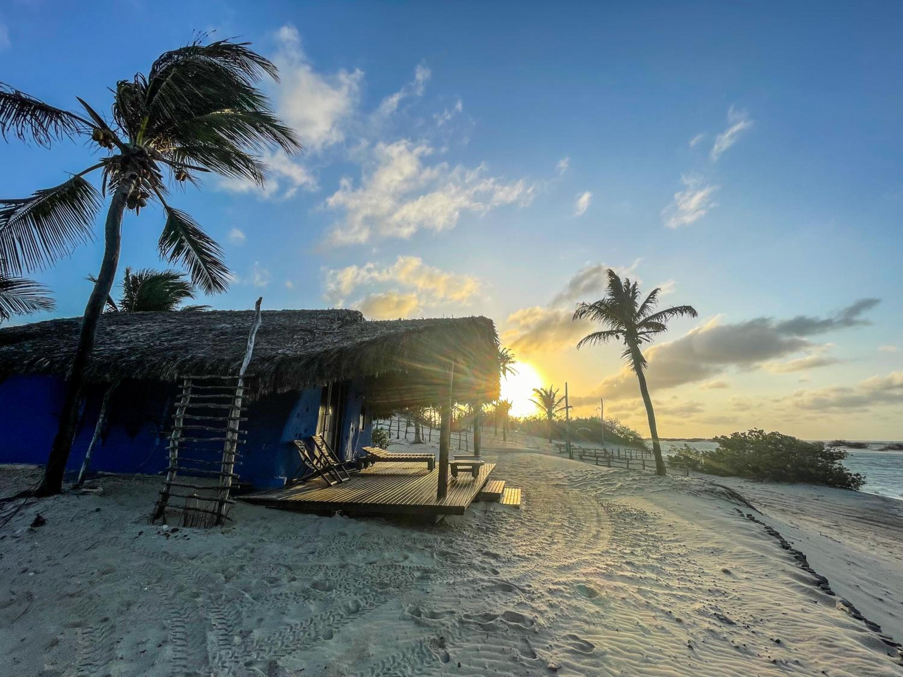 Bungalow - Beach Front - Photo 9
