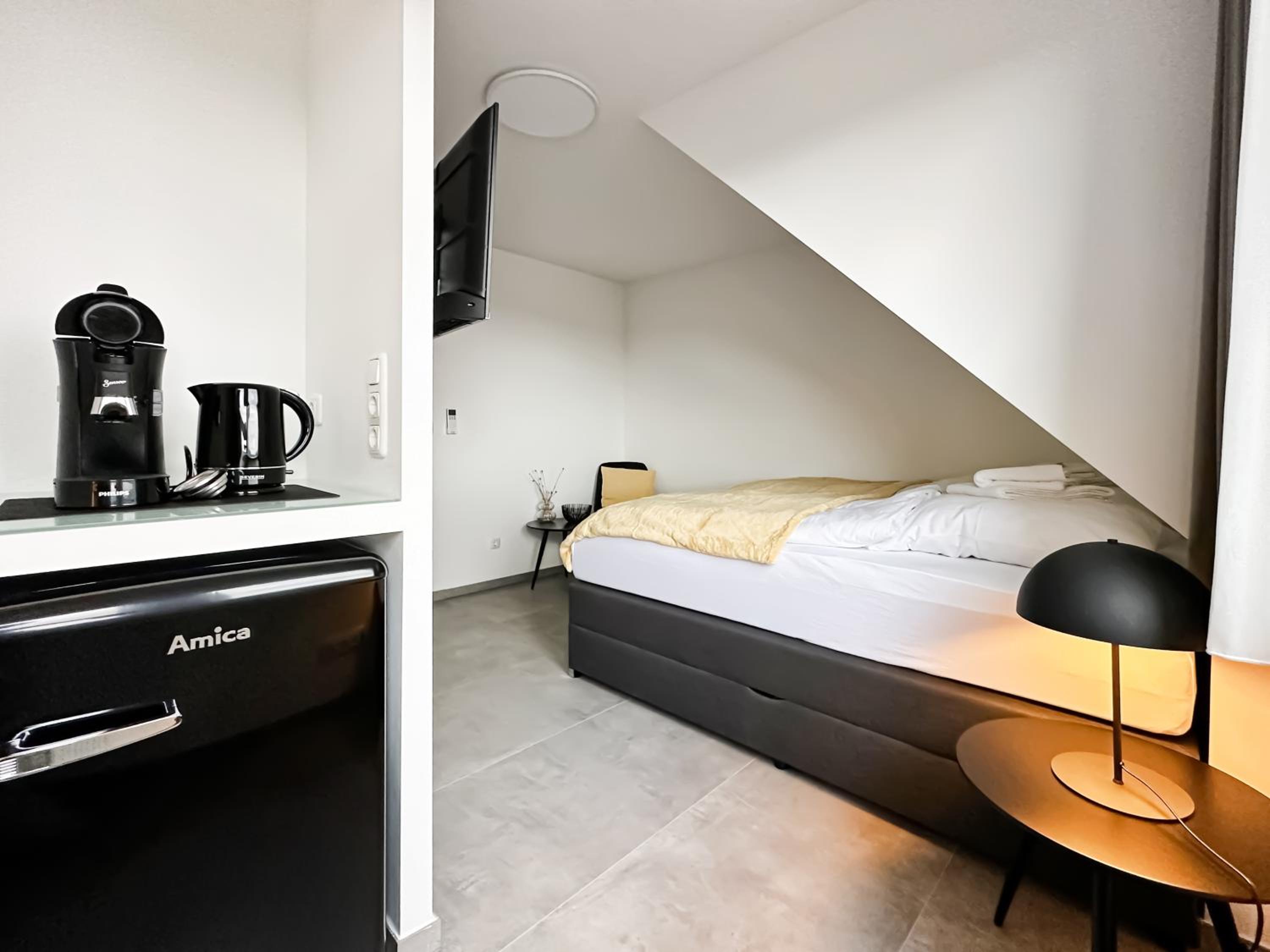 Double Room with Private Bathroom