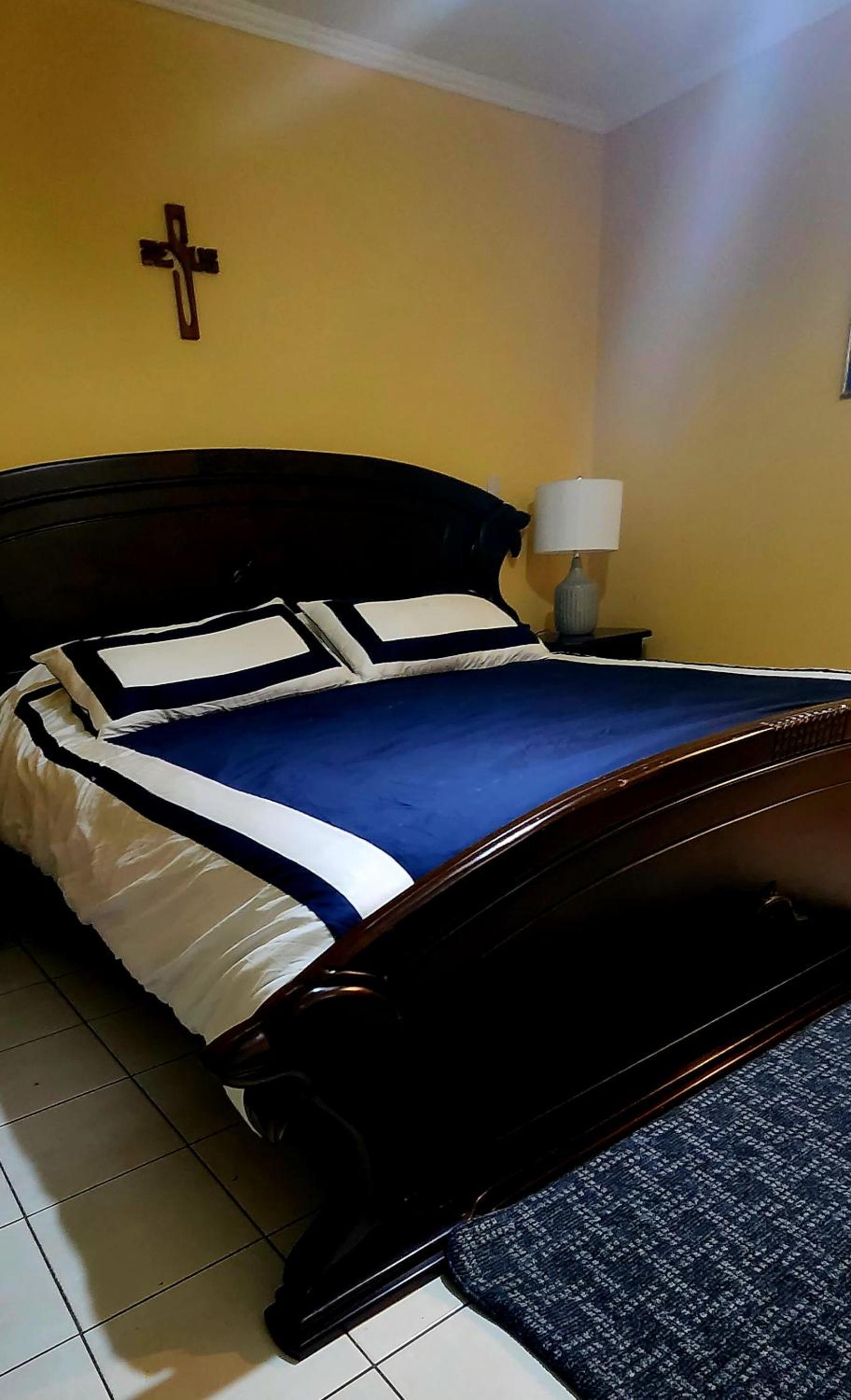 Four-Bedroom House photo 2