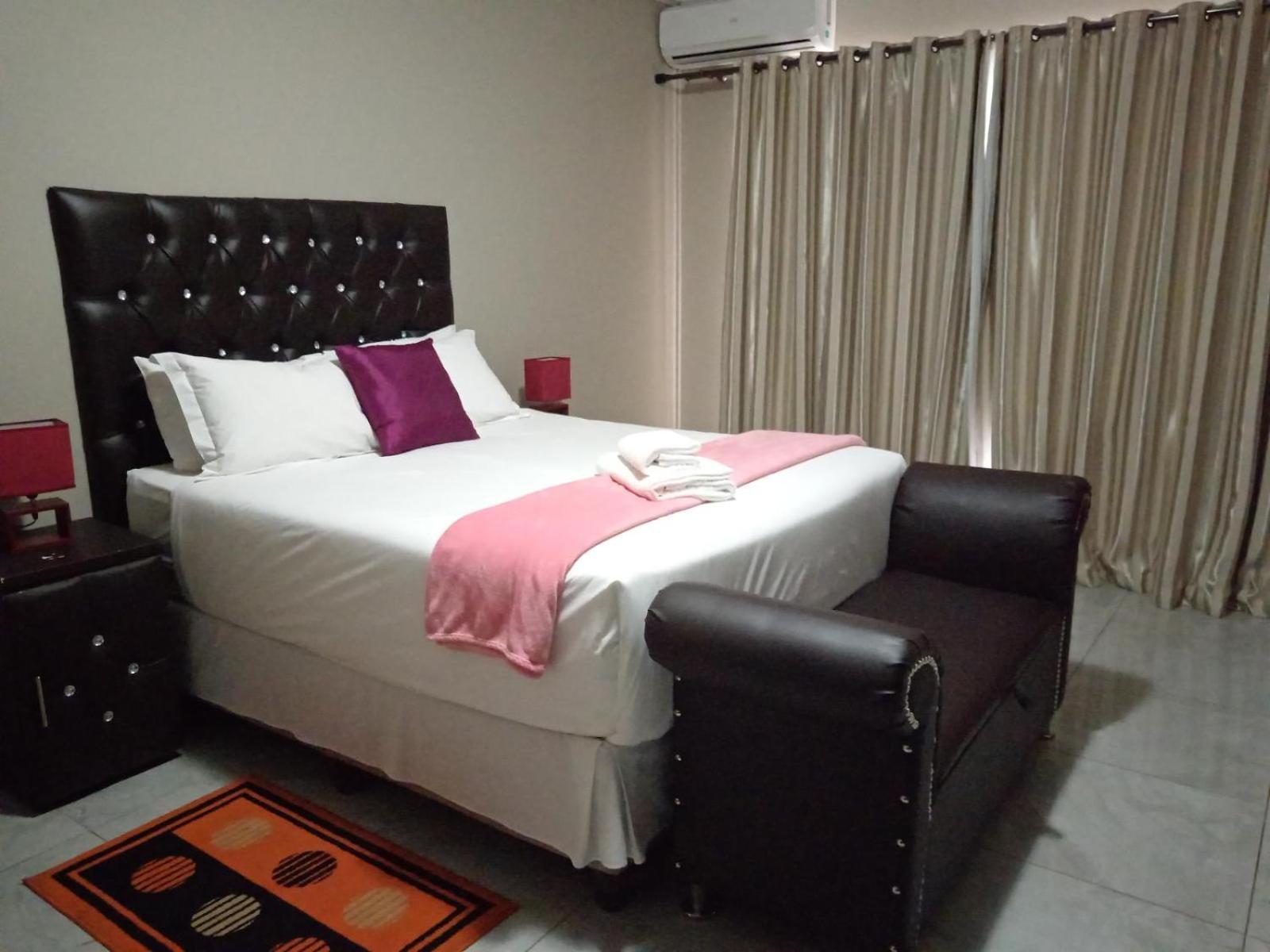 Executive Suite - Photo 1