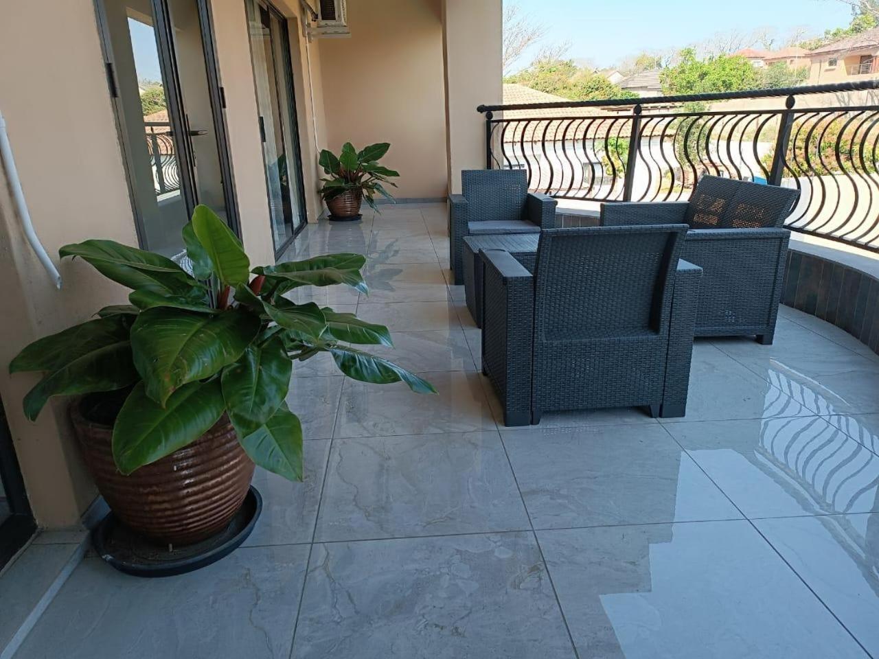 Executive Suite - Photo 16