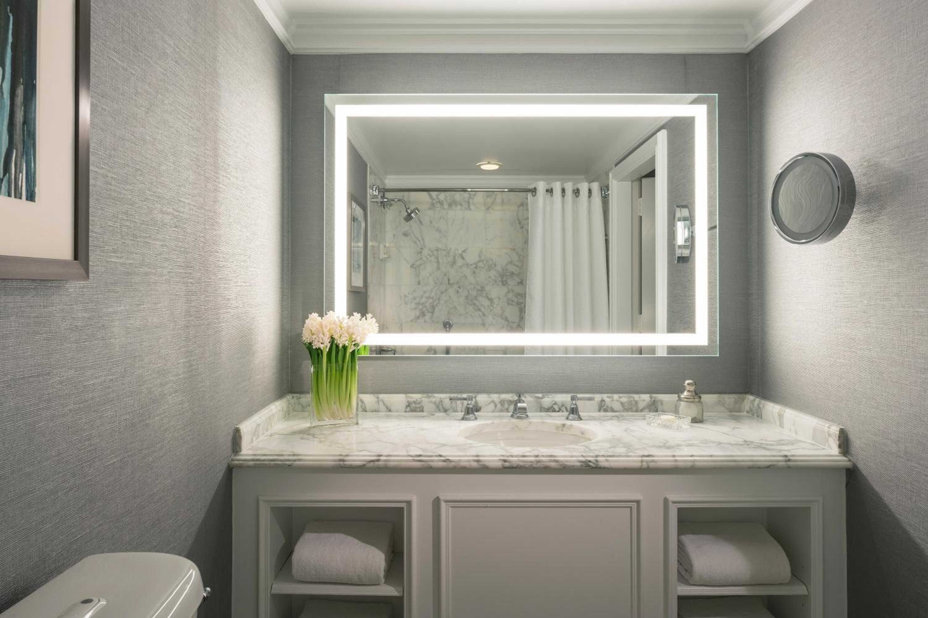 King Room - Hearing Accessible