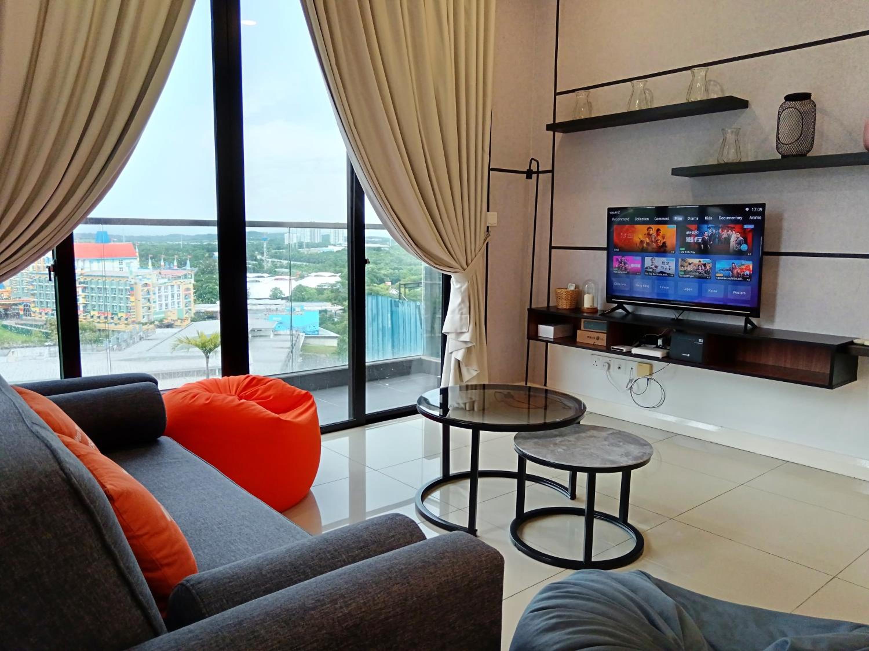 Three-Bedroom Apartment photo 1