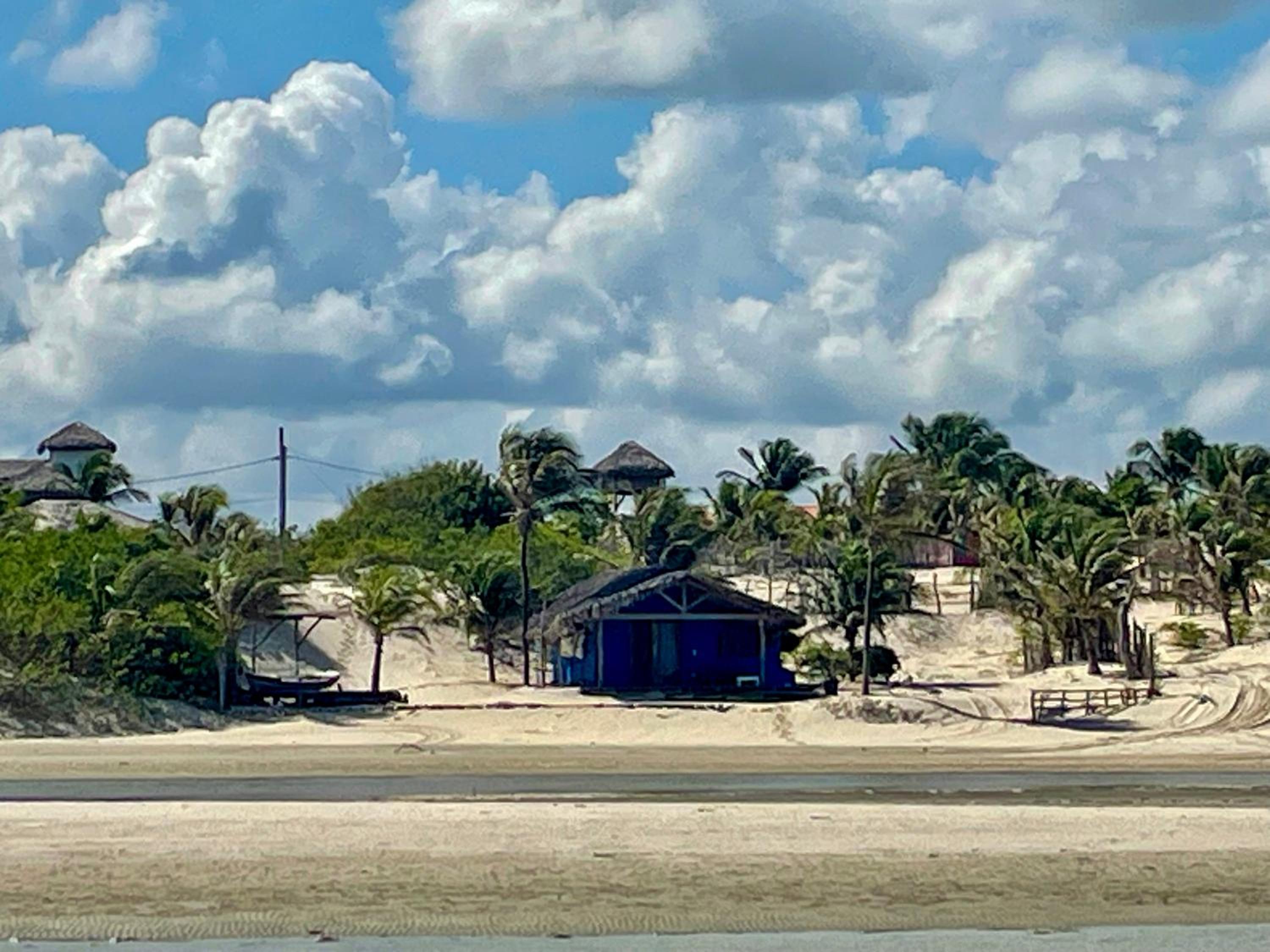 Bungalow - Beach Front - Photo 15