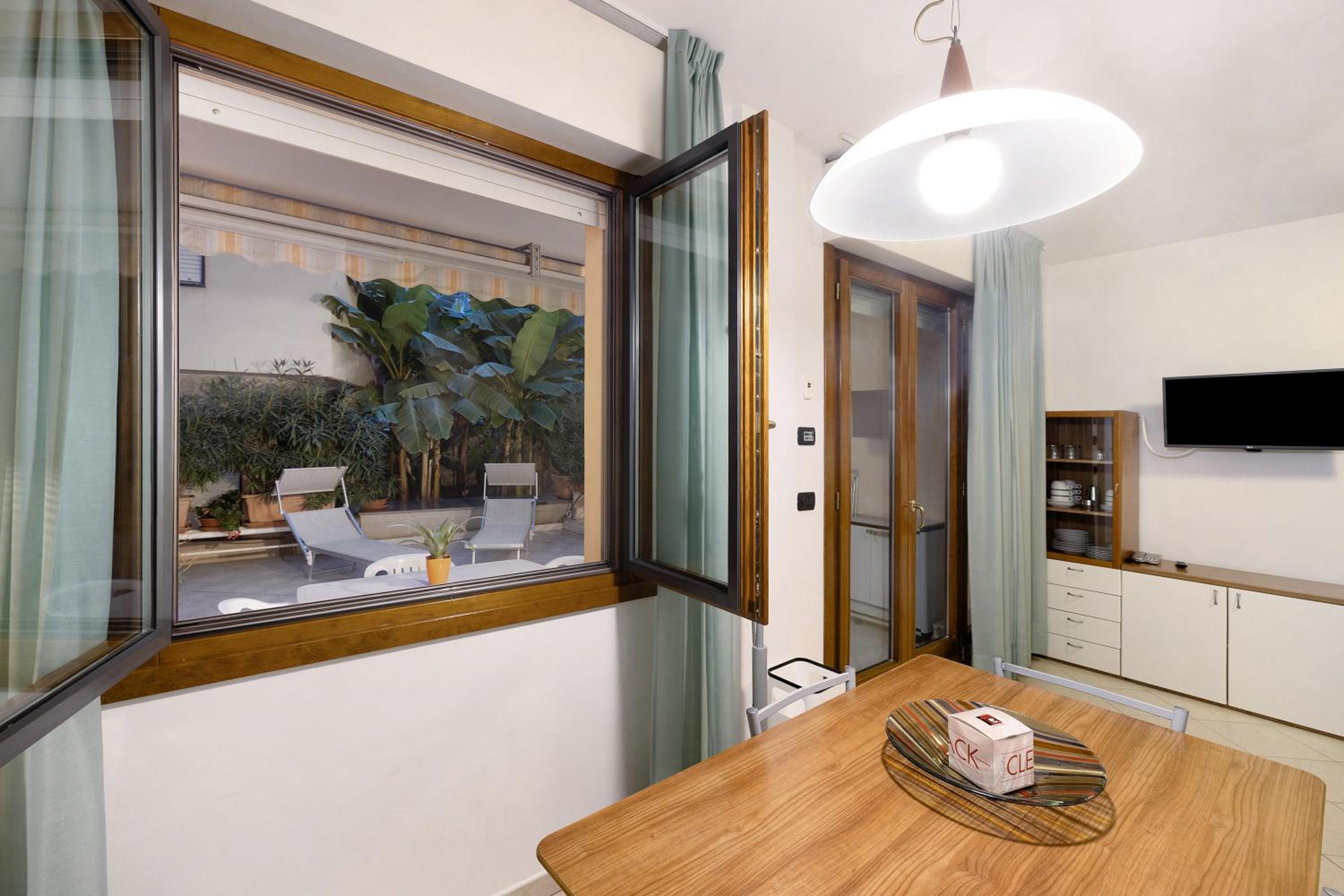 Superior One-Bedroom Apartment