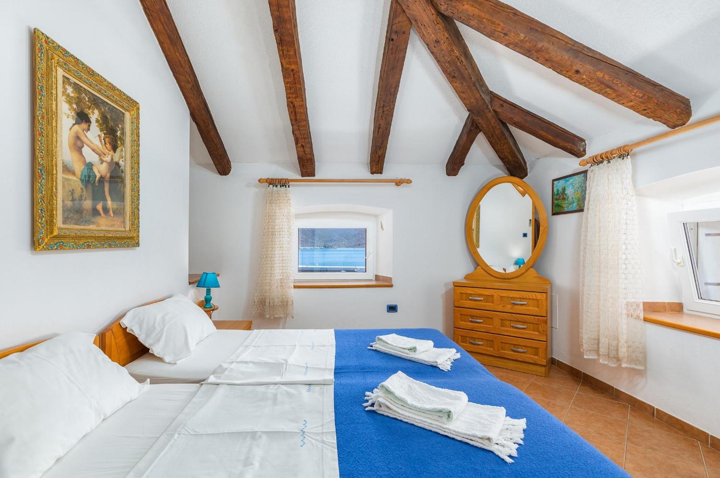 Two bedroom apartment with Sea view