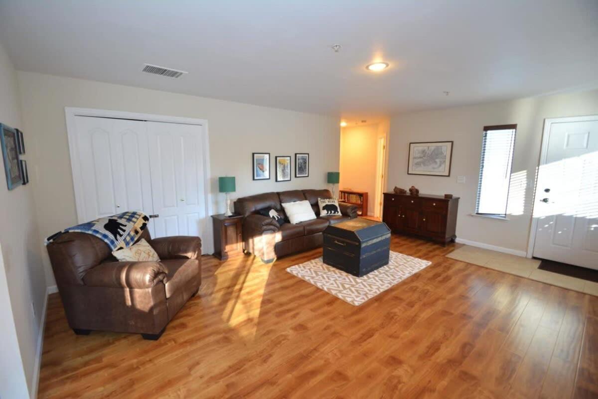 Apartment photo 1