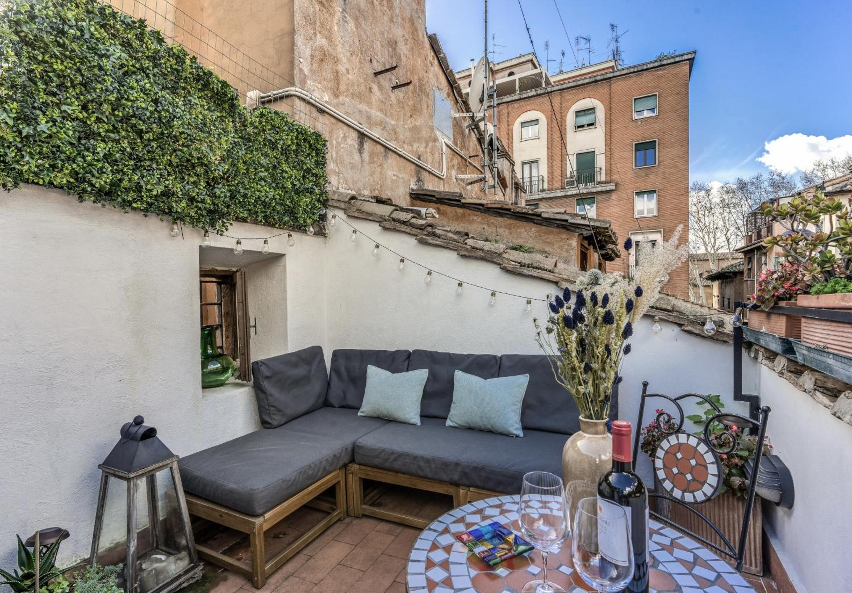 One-Bedroom Apartment with Terrace photo 3