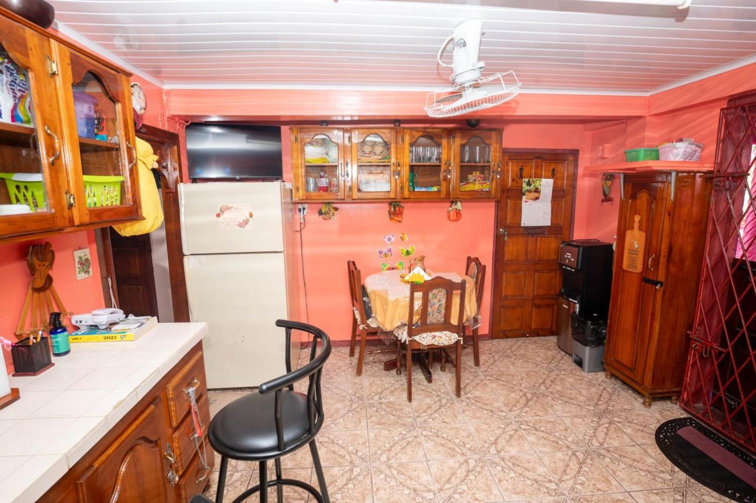 Three-Bedroom House photo 2
