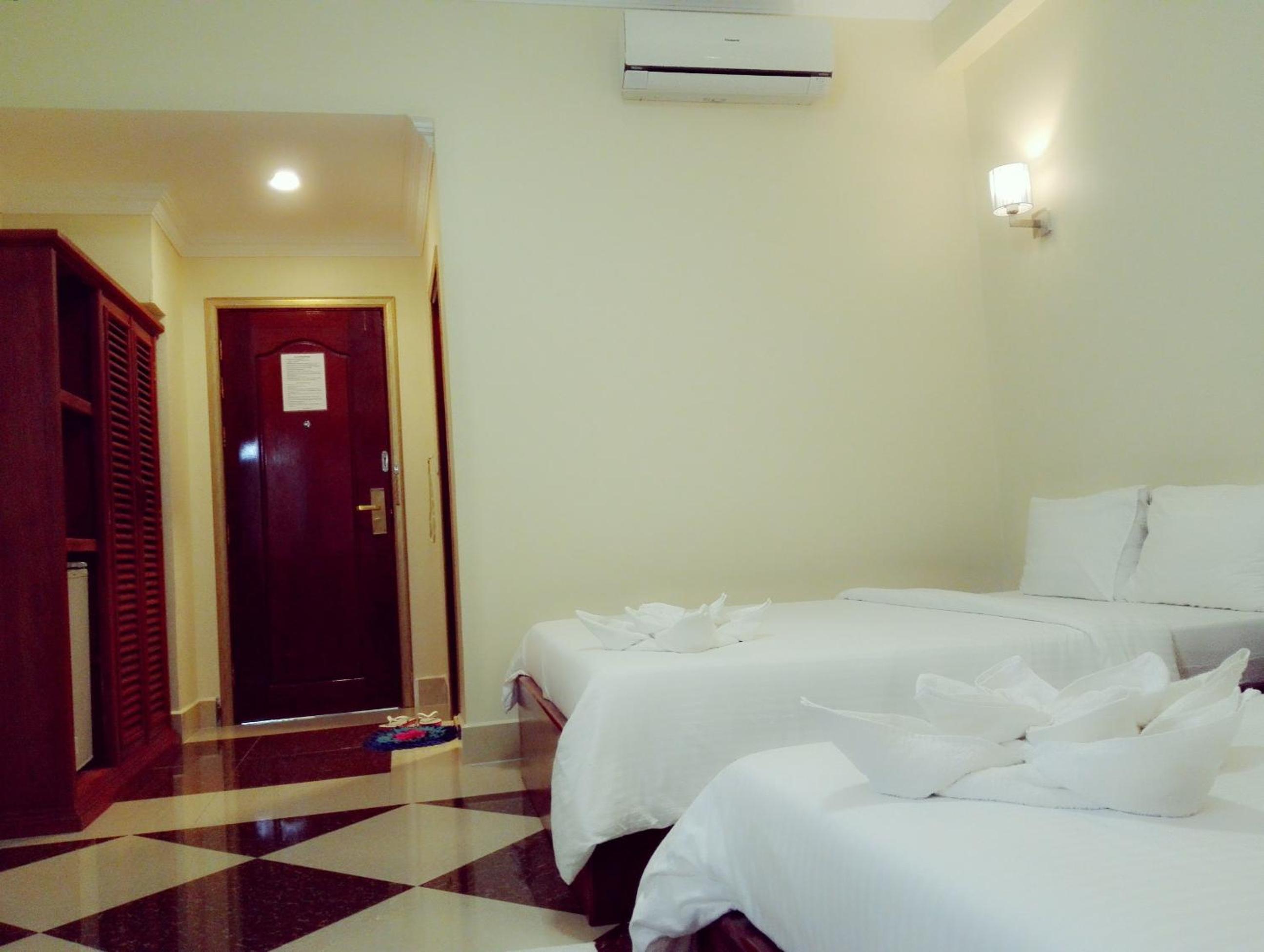 Standard Twin Room photo 2