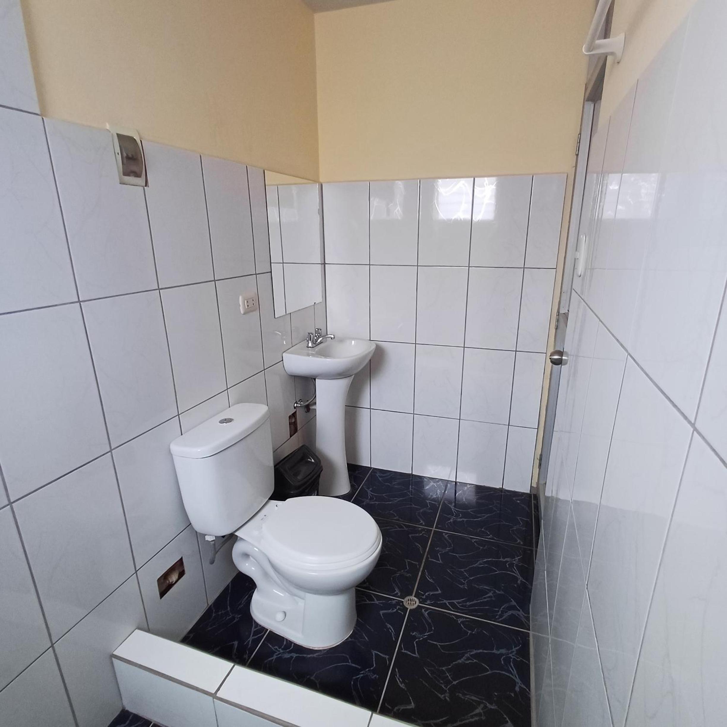 Single Room With Shared Bathroom photo 2