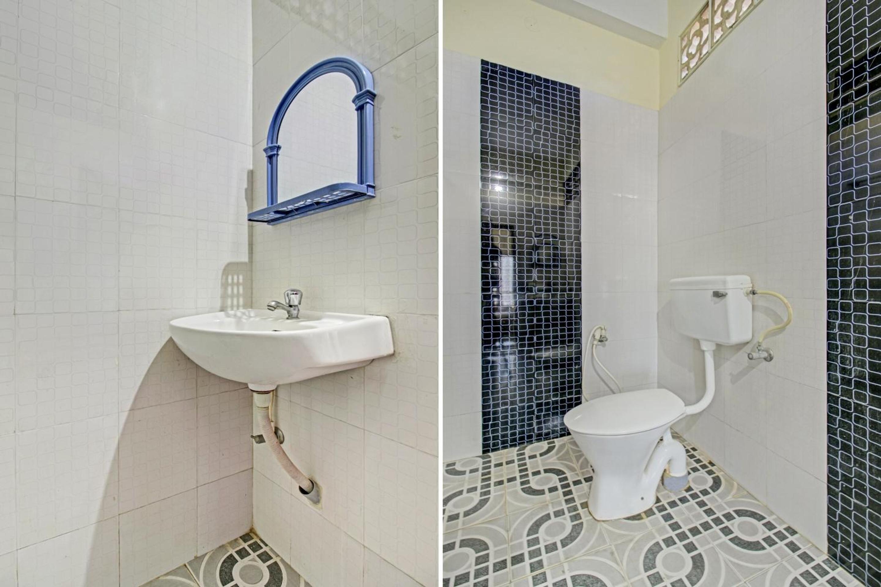 Single Room with Bathroom photo 2