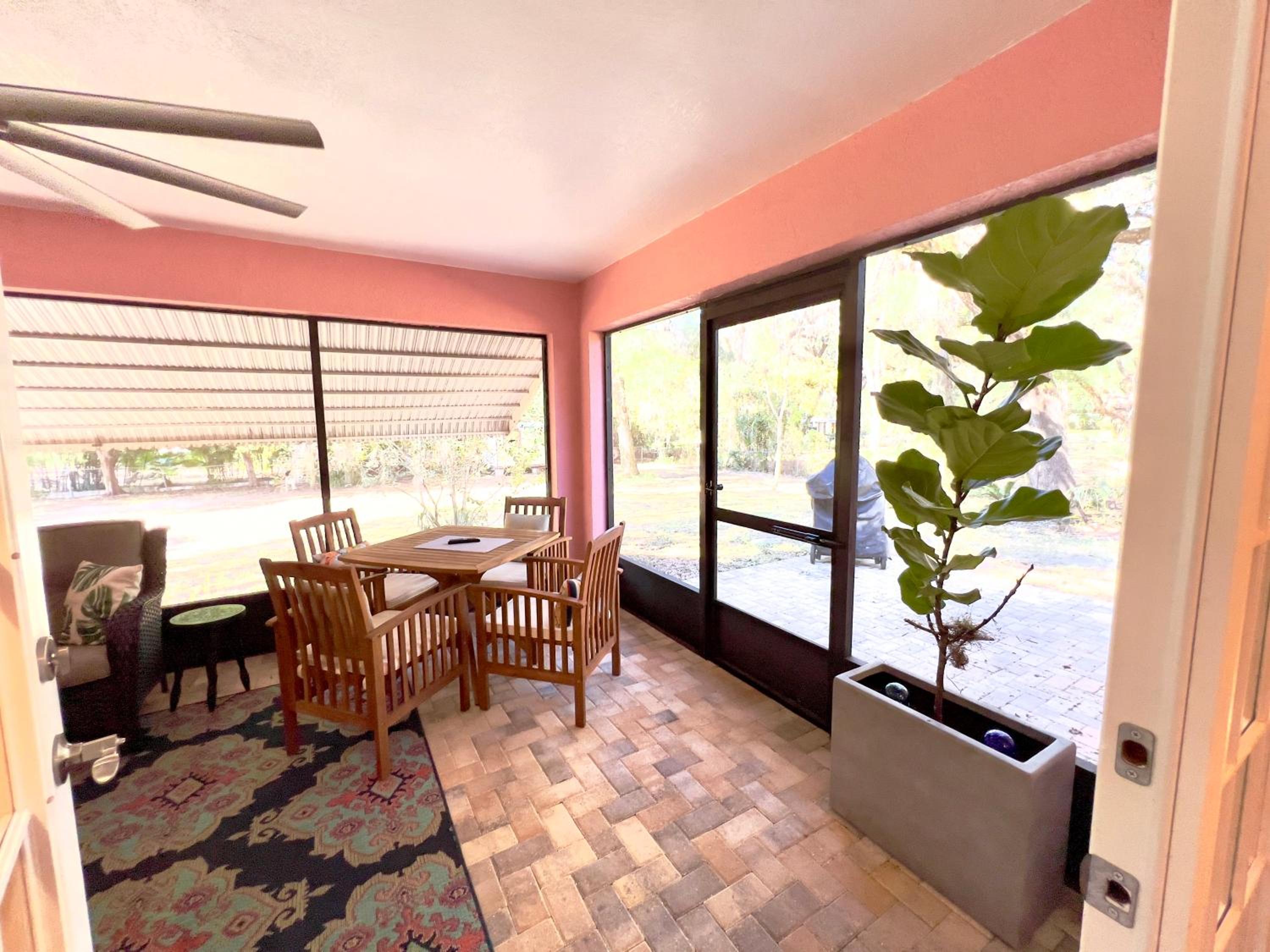 Three-Bedroom House photo 3