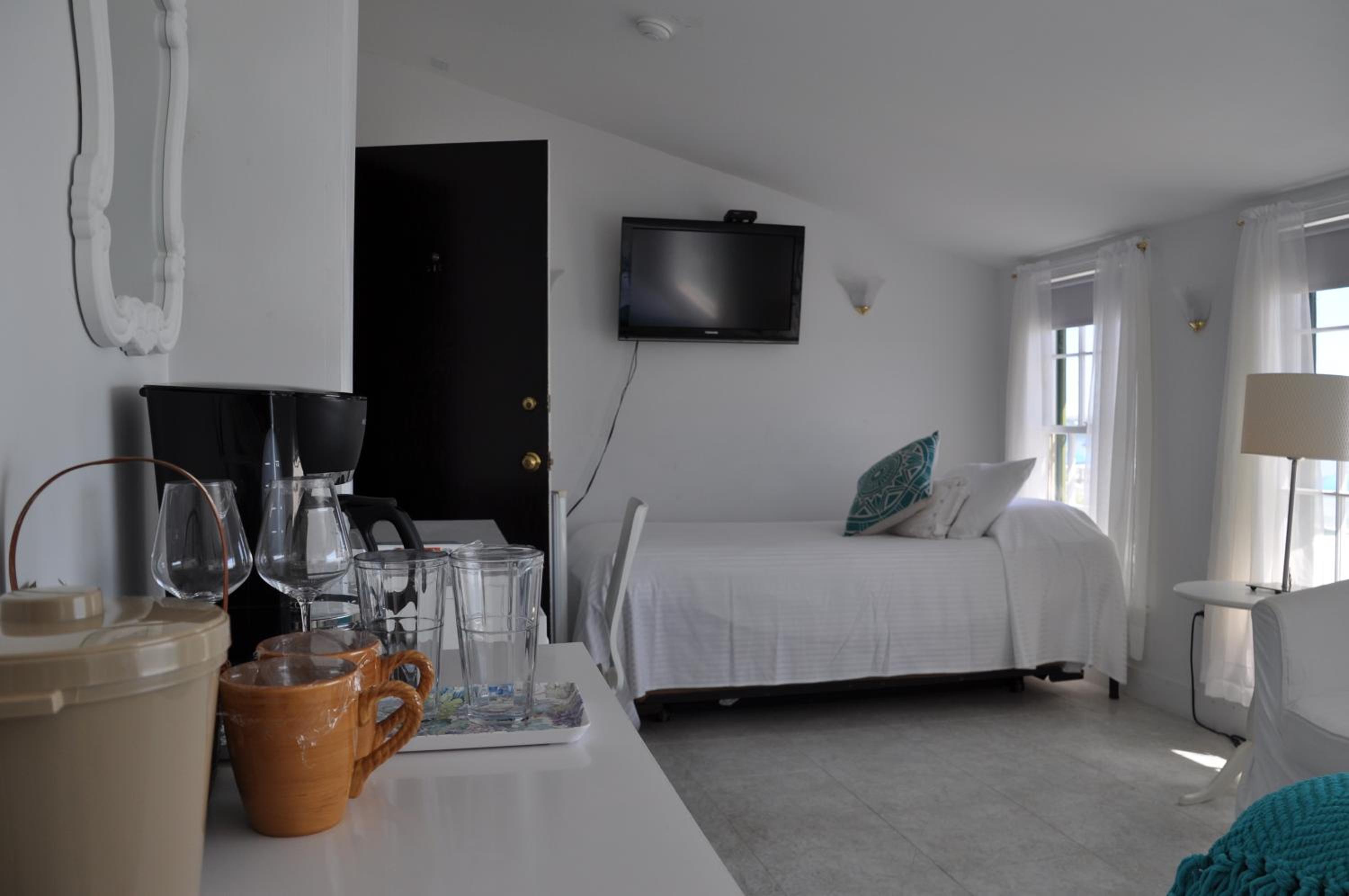 Standard Triple Room with Sea View