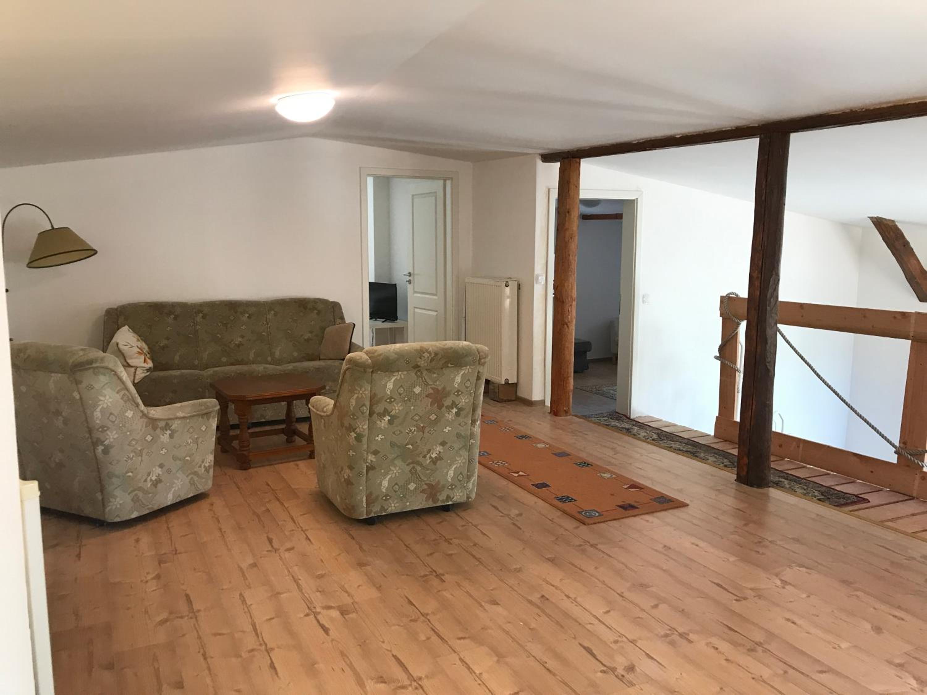 Apartment - Split Level photo 2