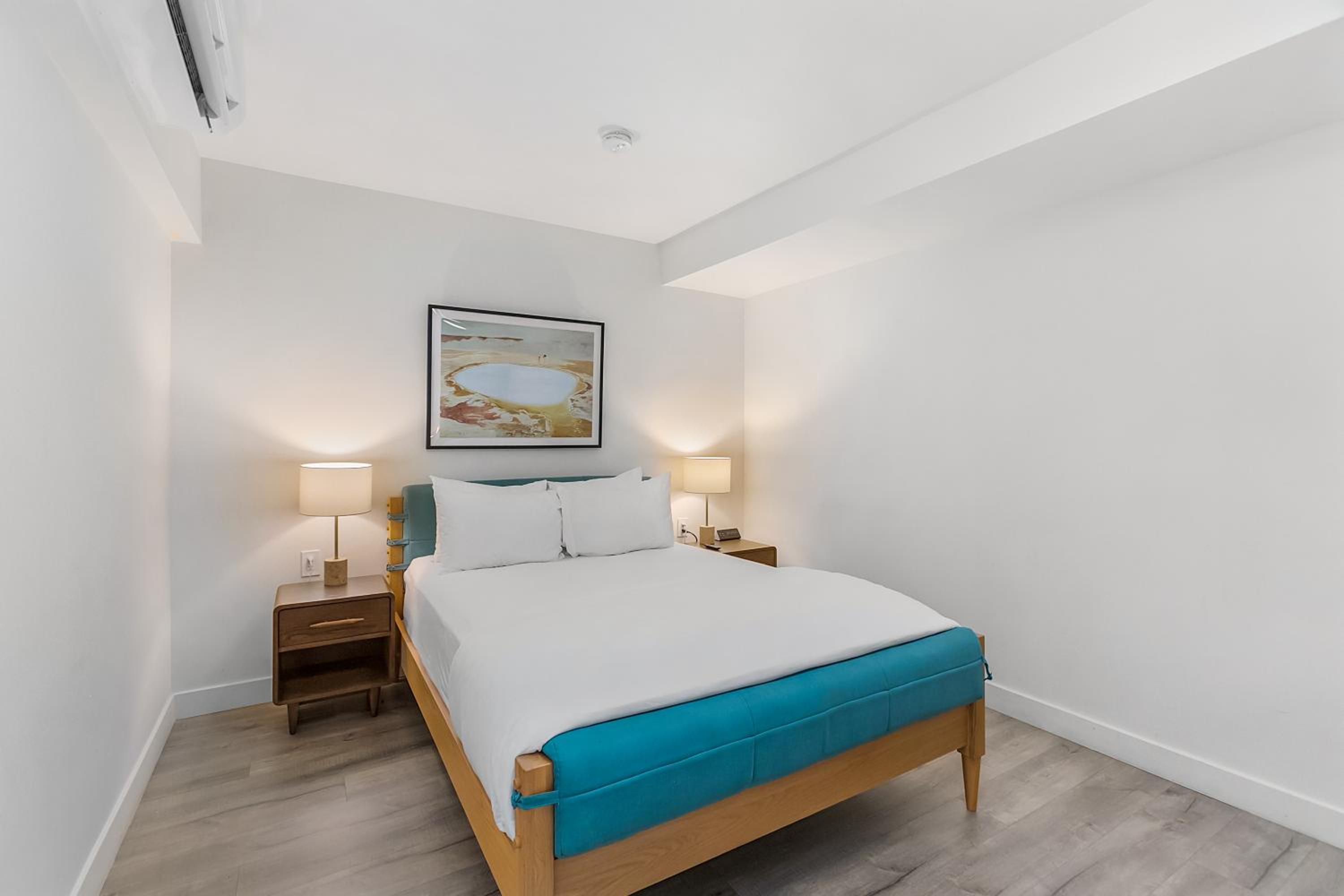 Queen Room - Photo 1
