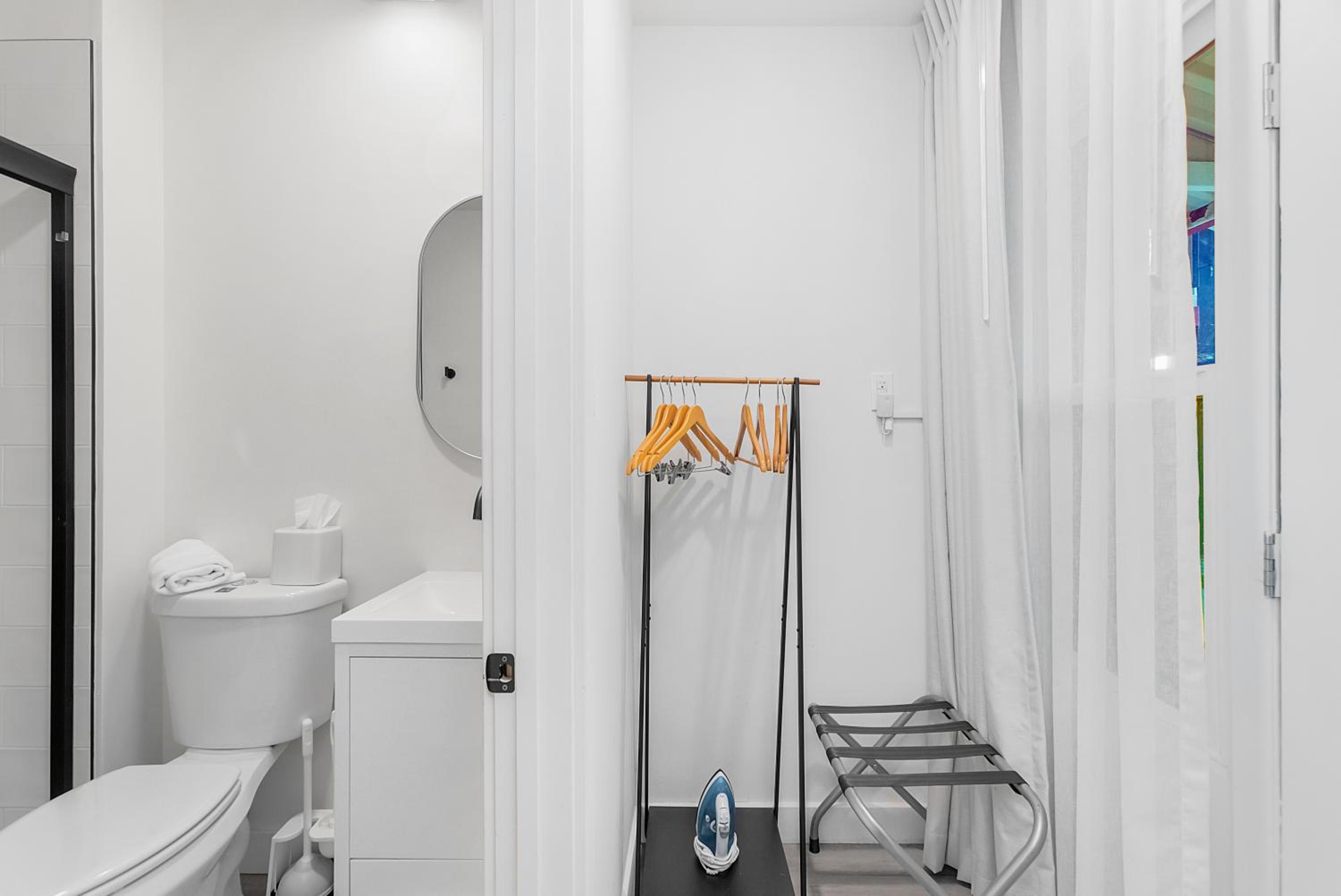 Queen Room - Photo 11