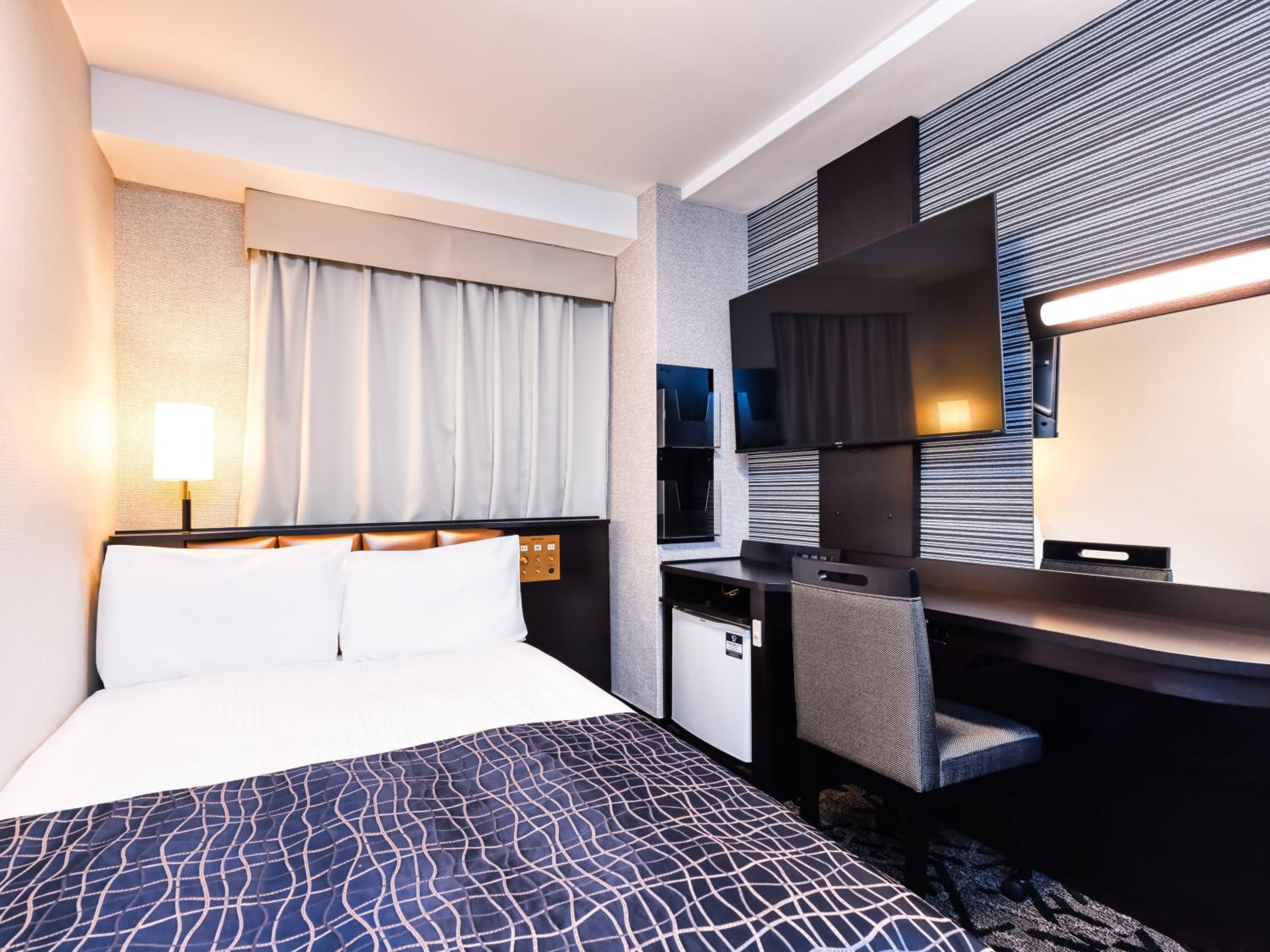 Semi Double Room - Non-Smoking