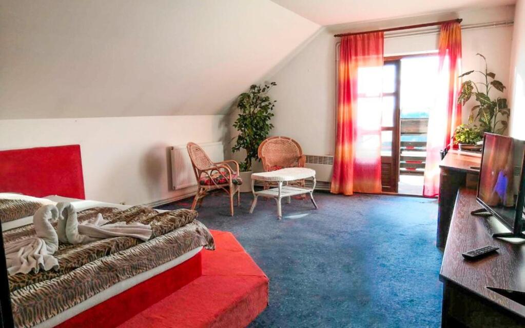 Double Room With Balcony photo 1
