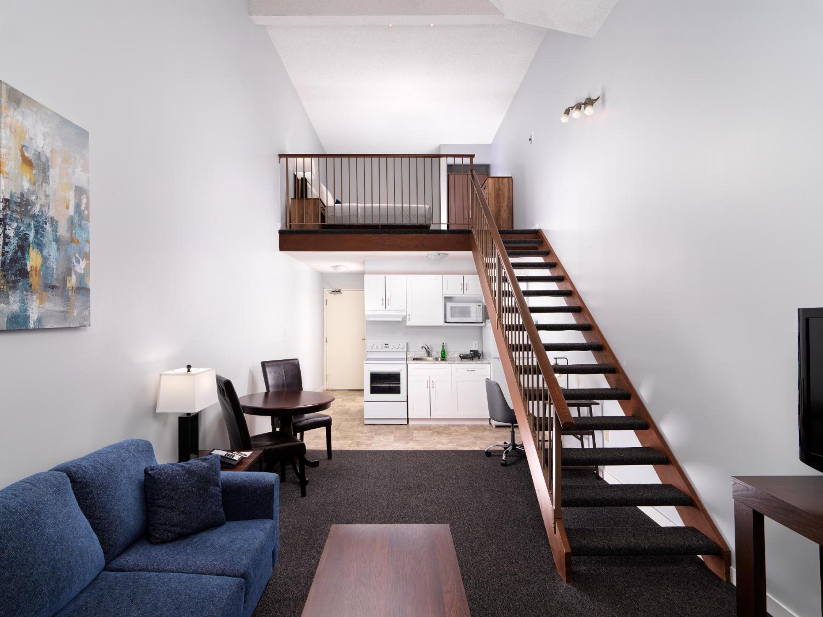 Executive Studio Suite - Photo 8
