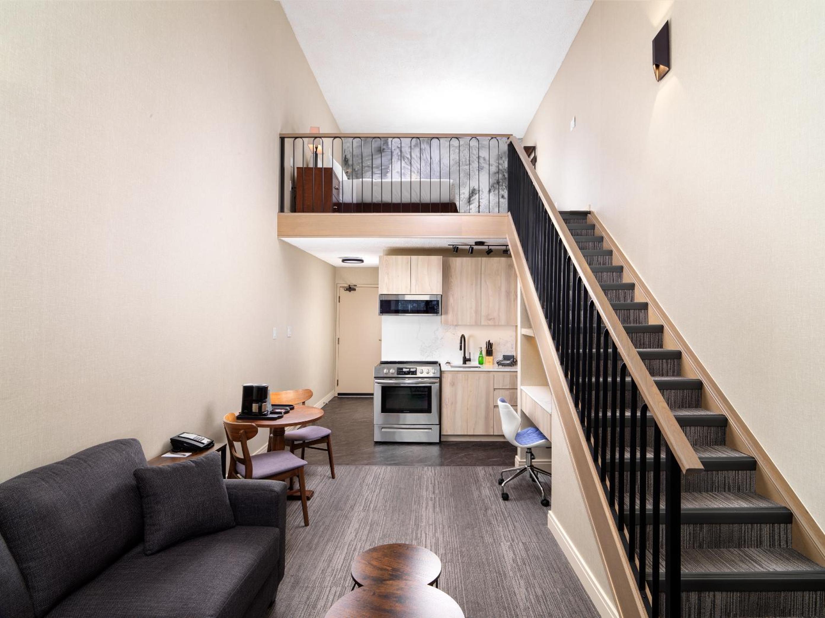 Executive Studio Suite - Photo 9