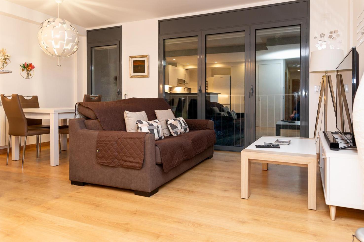 One-Bedroom Apartment photo 3