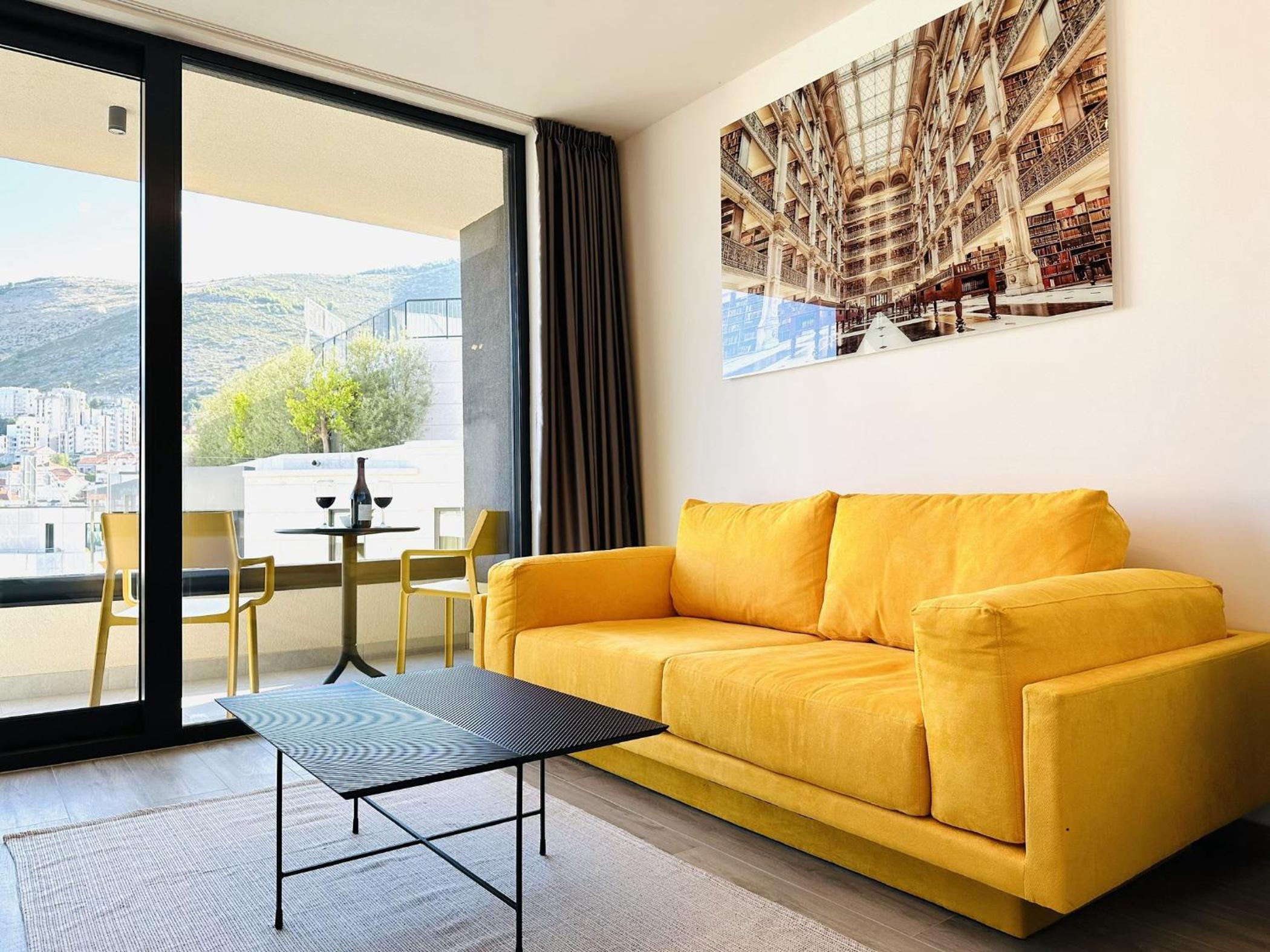 One-Bedroom Apartment
