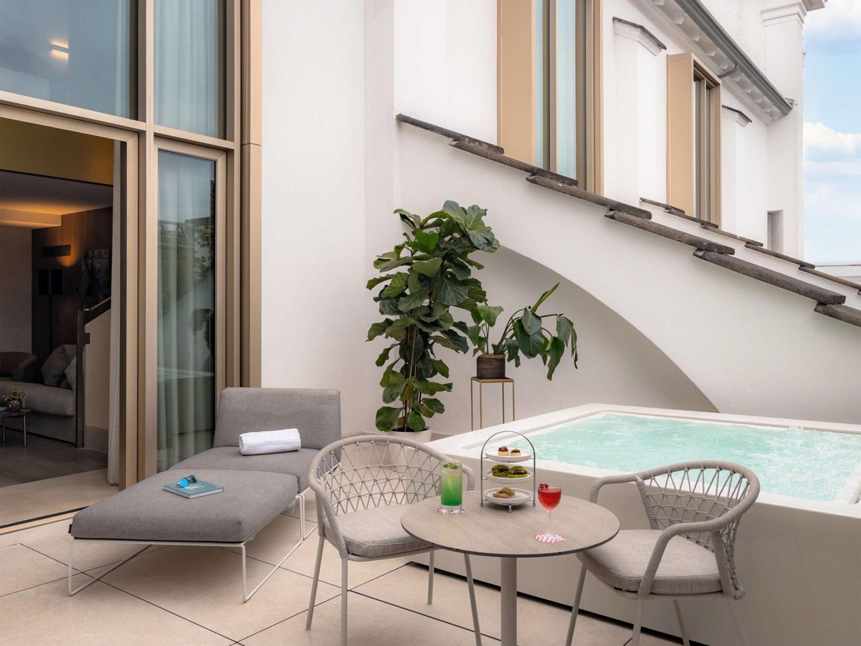 Suite Duplex with Terrace and Extra Bed (2 Adults + 2 Children) photo 2