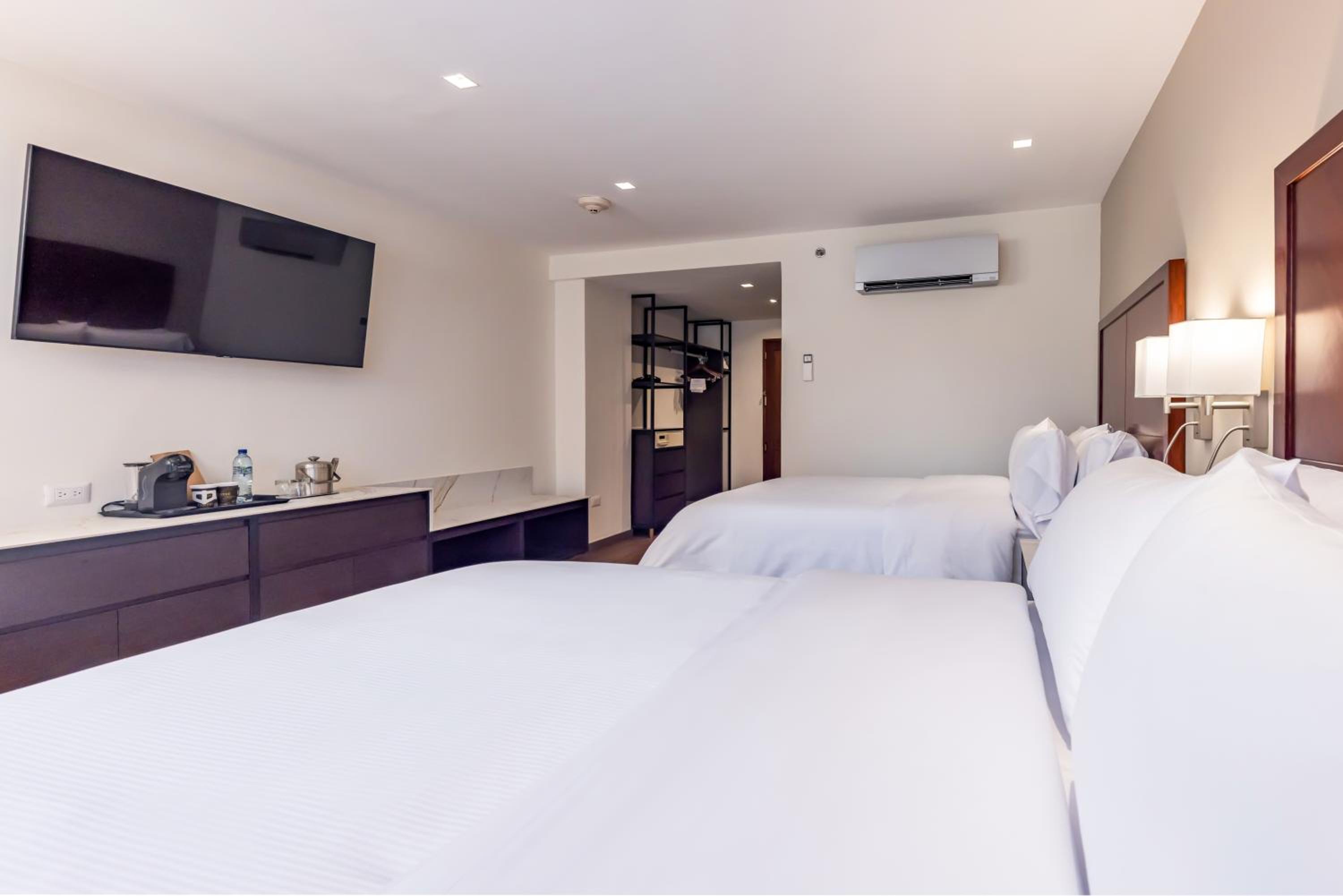 Deluxe Double Room - Photo 3