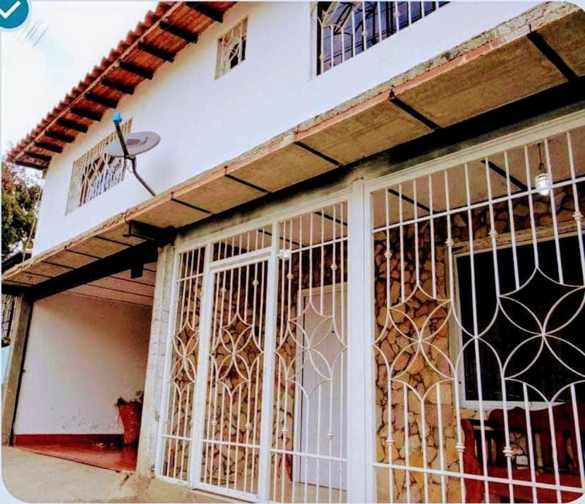 Four-Bedroom House photo 2