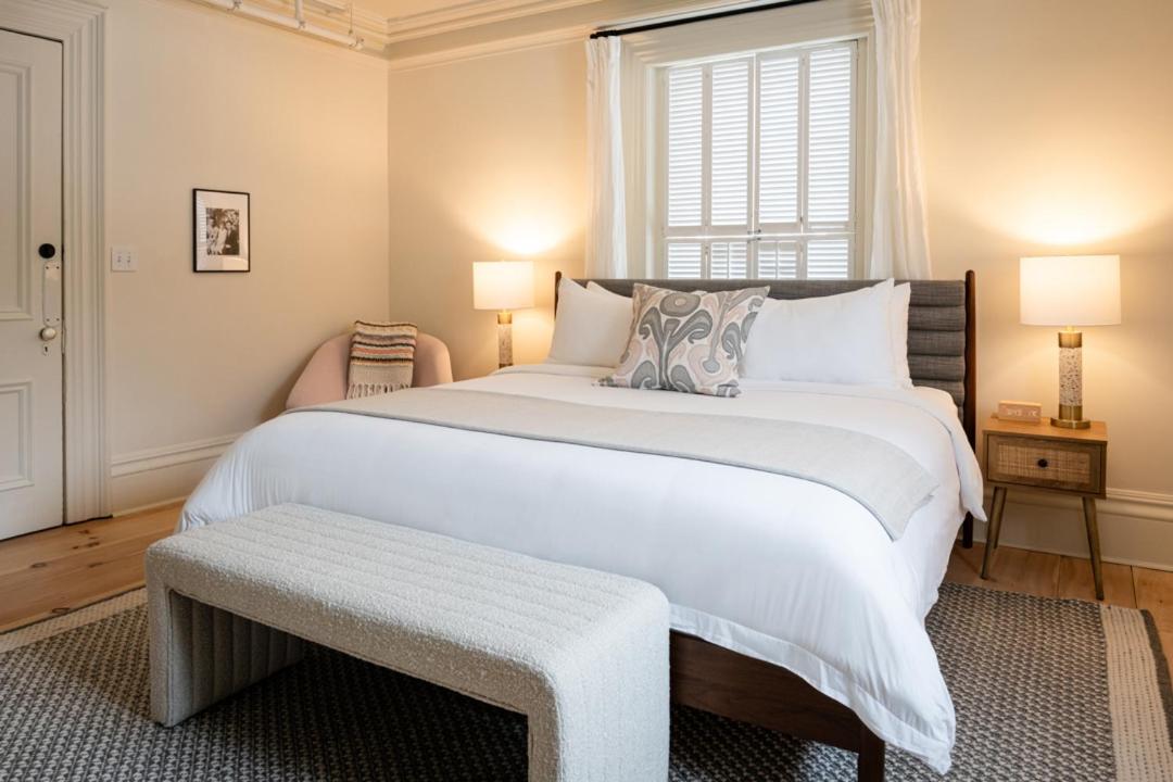 Deluxe King Room photo 1