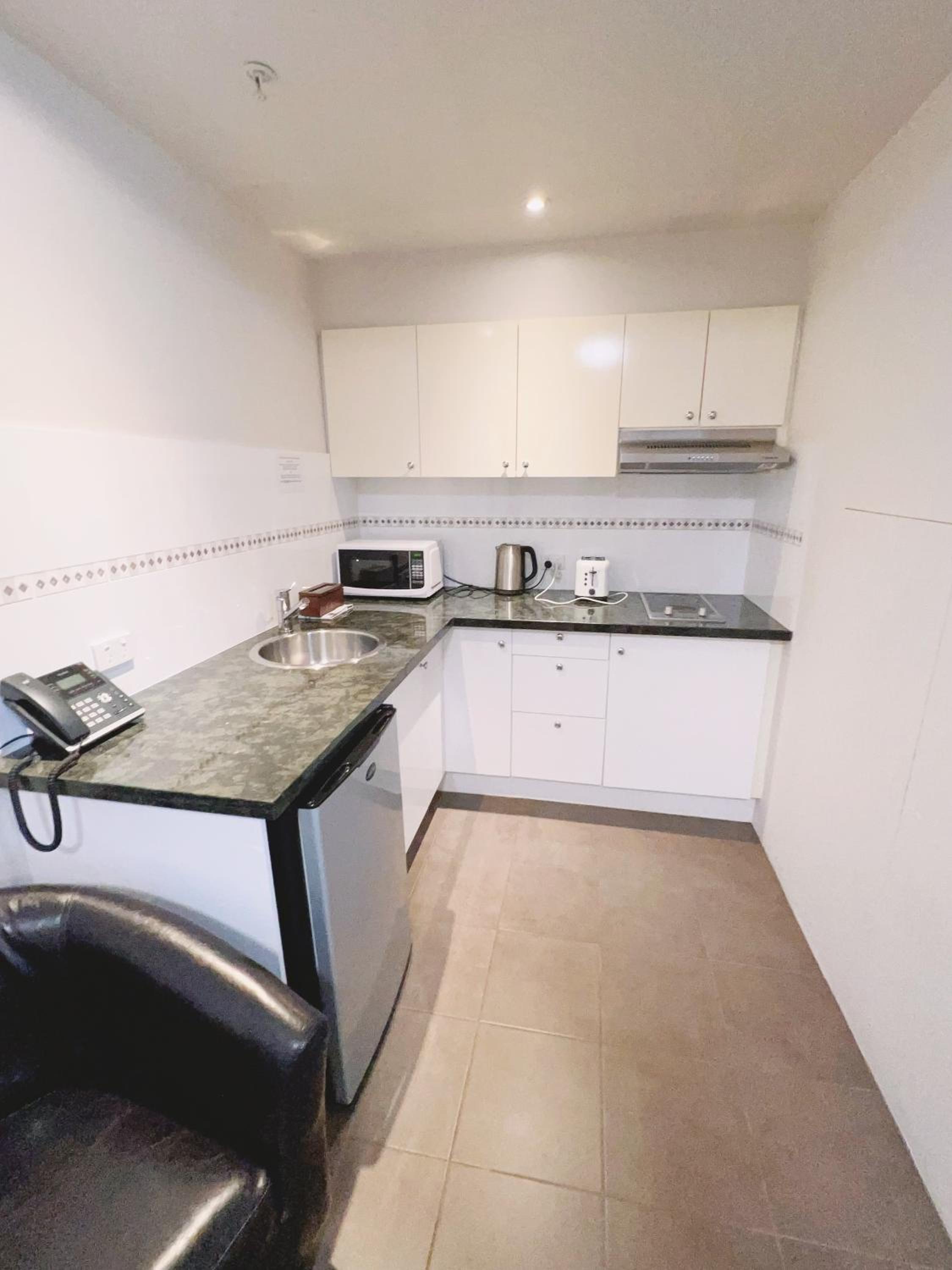 Two-Bedroom Suite - Photo 2