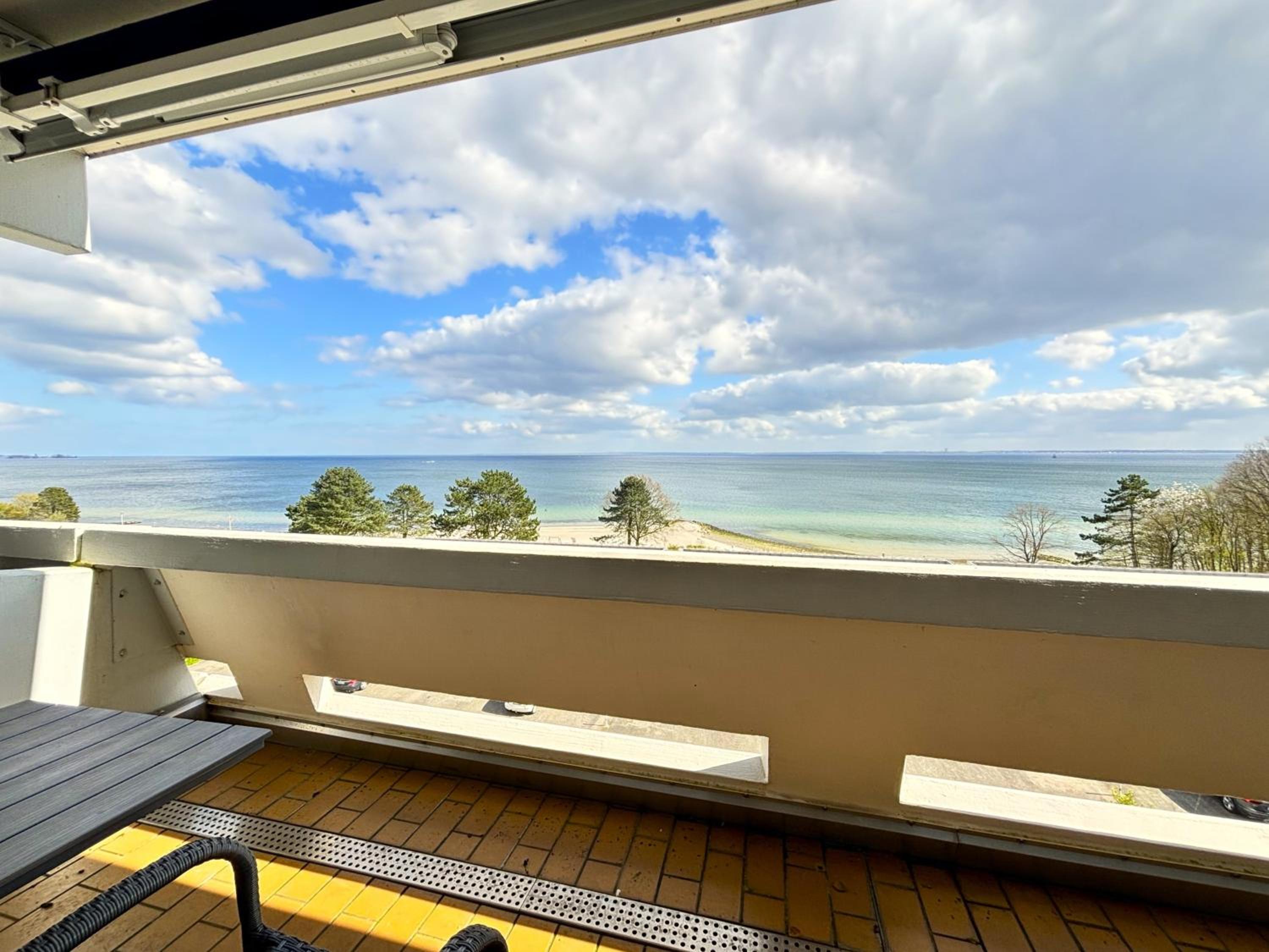 Apartment with Sea View photo 2