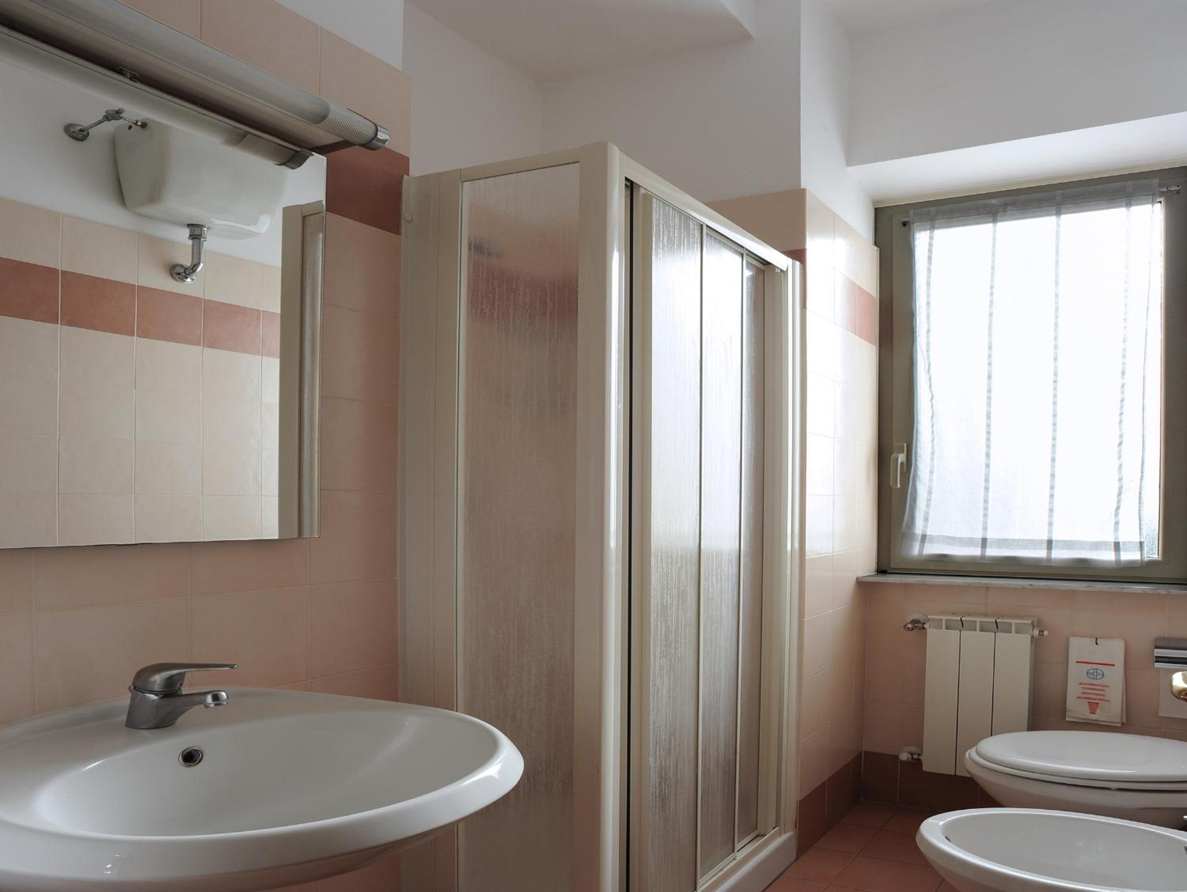 Double or Twin Room - Photo 3