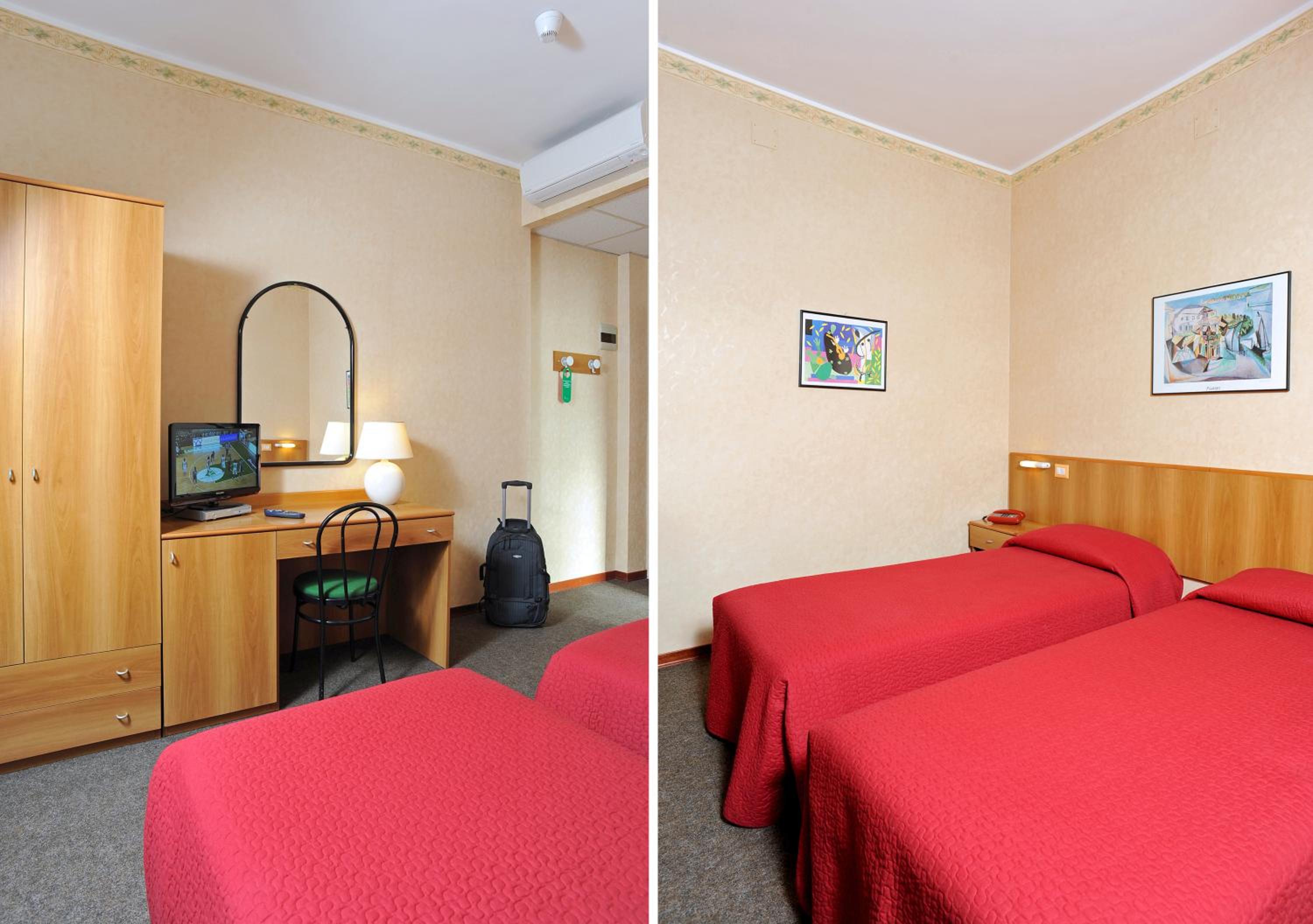Double or Twin Room - Photo 4