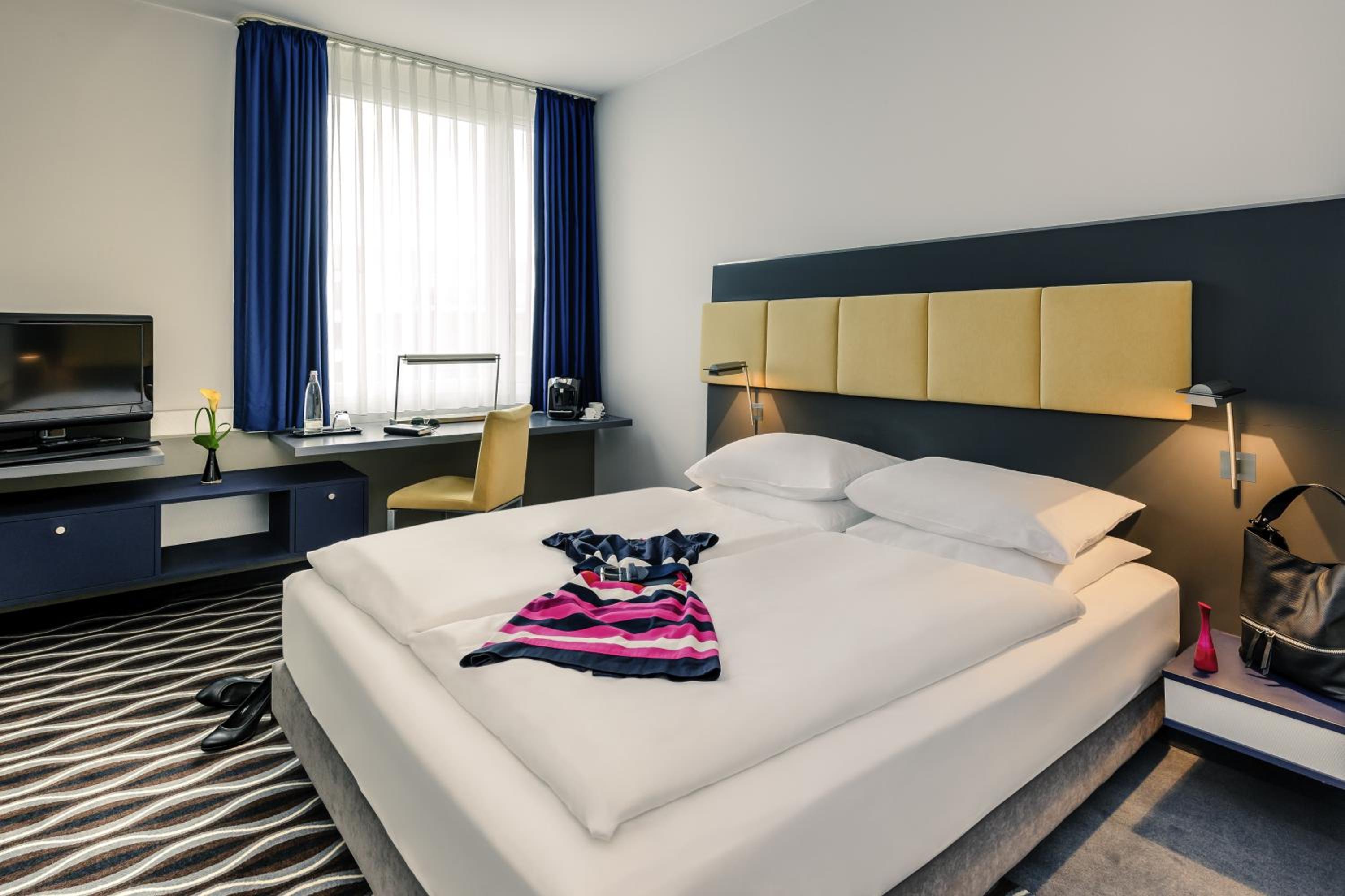 Privilege Queen Room - Photo 1