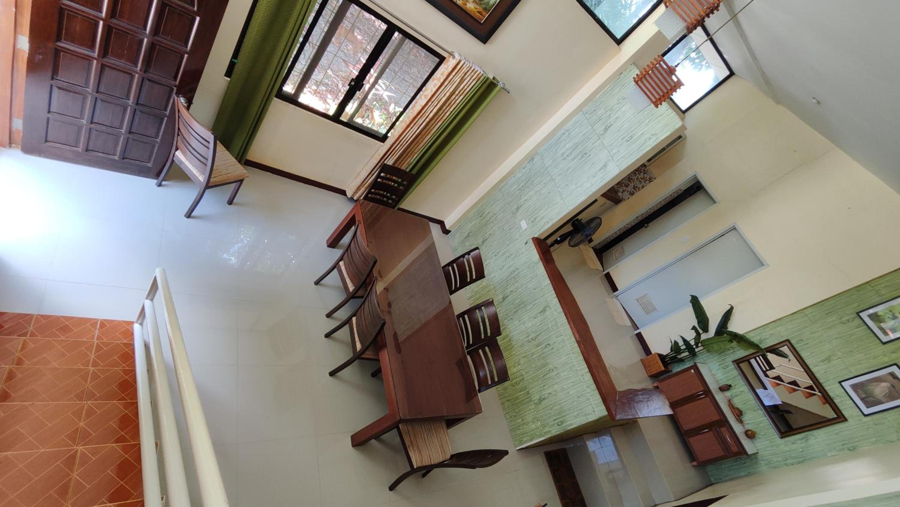 Family Room - Photo 10