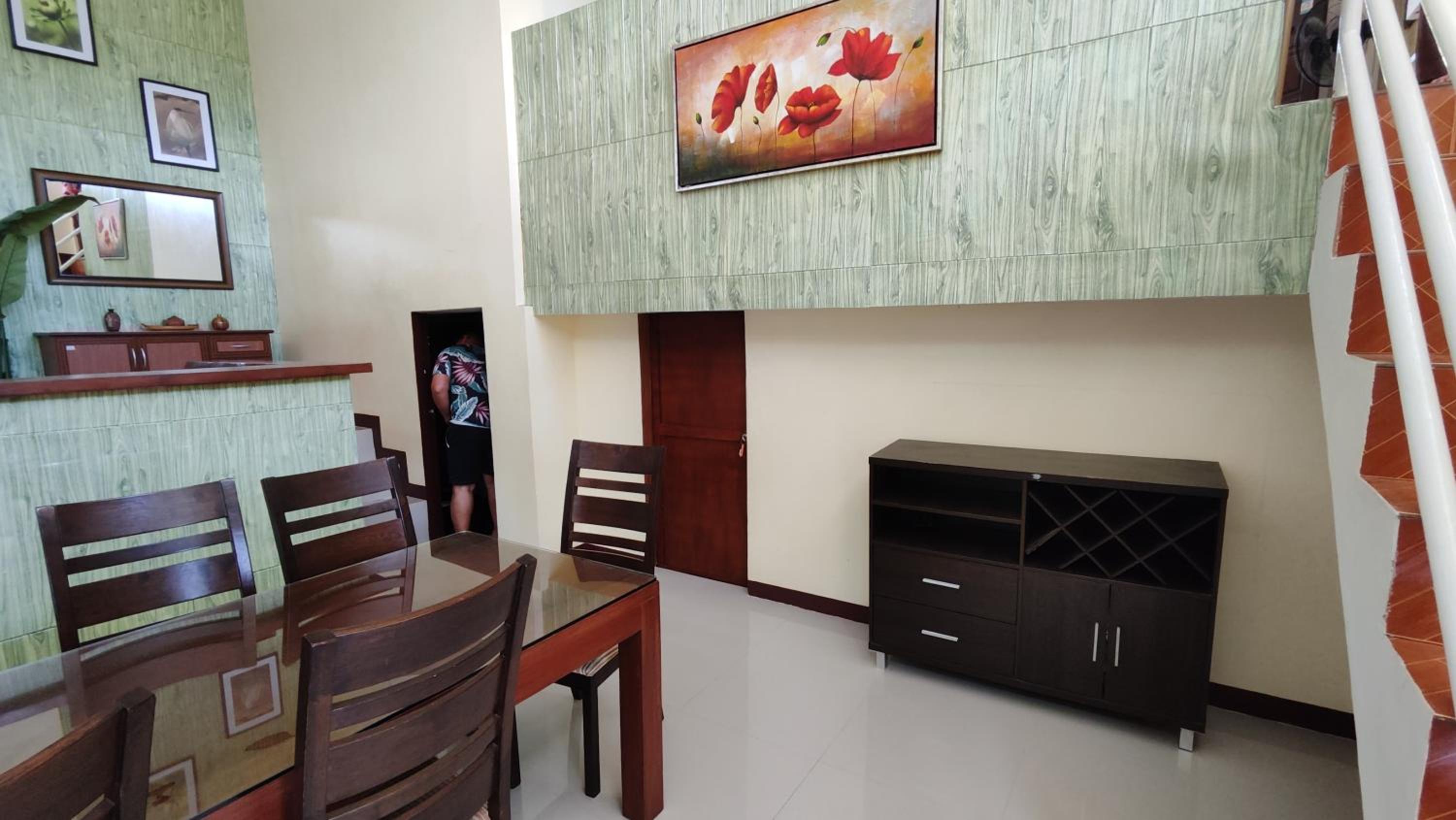 Family Room - Photo 7