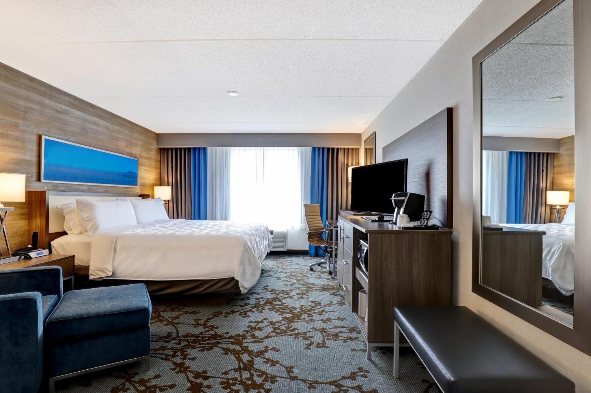 Standard King Room - Photo 2
