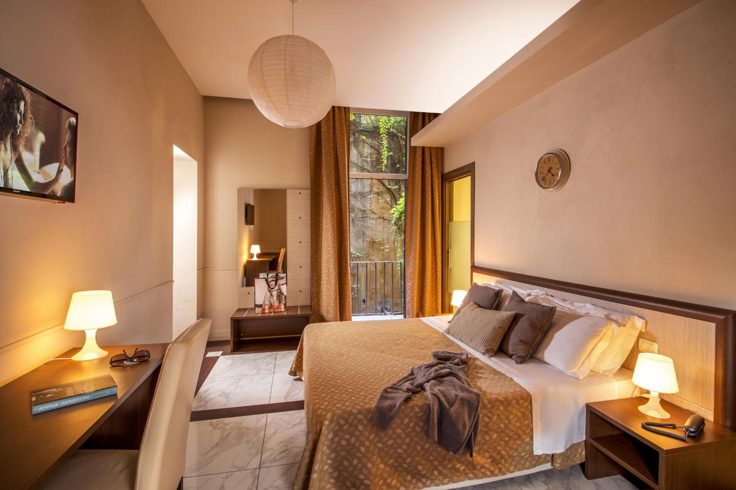 Quadruple Room with Balcony photo 2