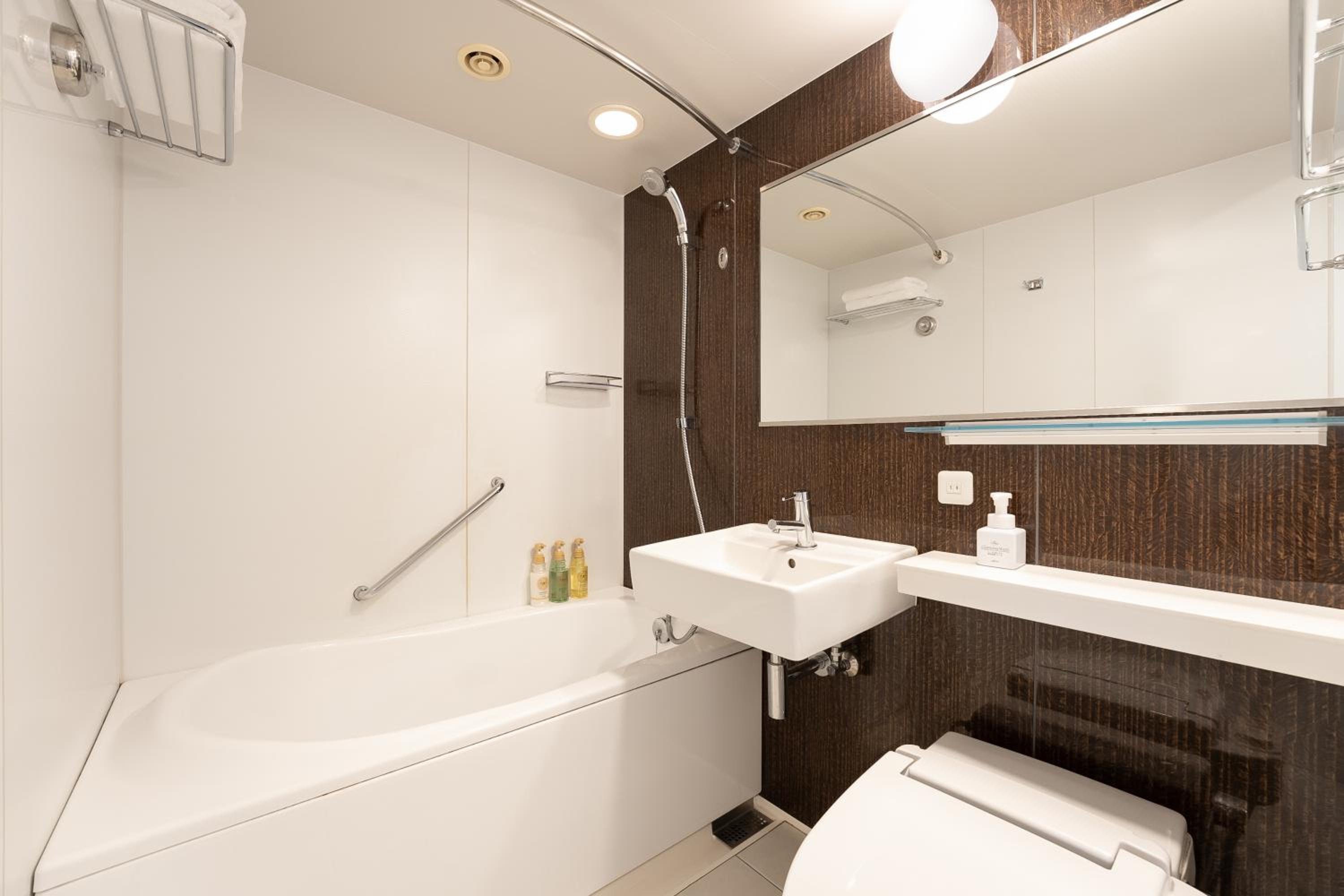 Single Room - Non-Smoking - Photo 6