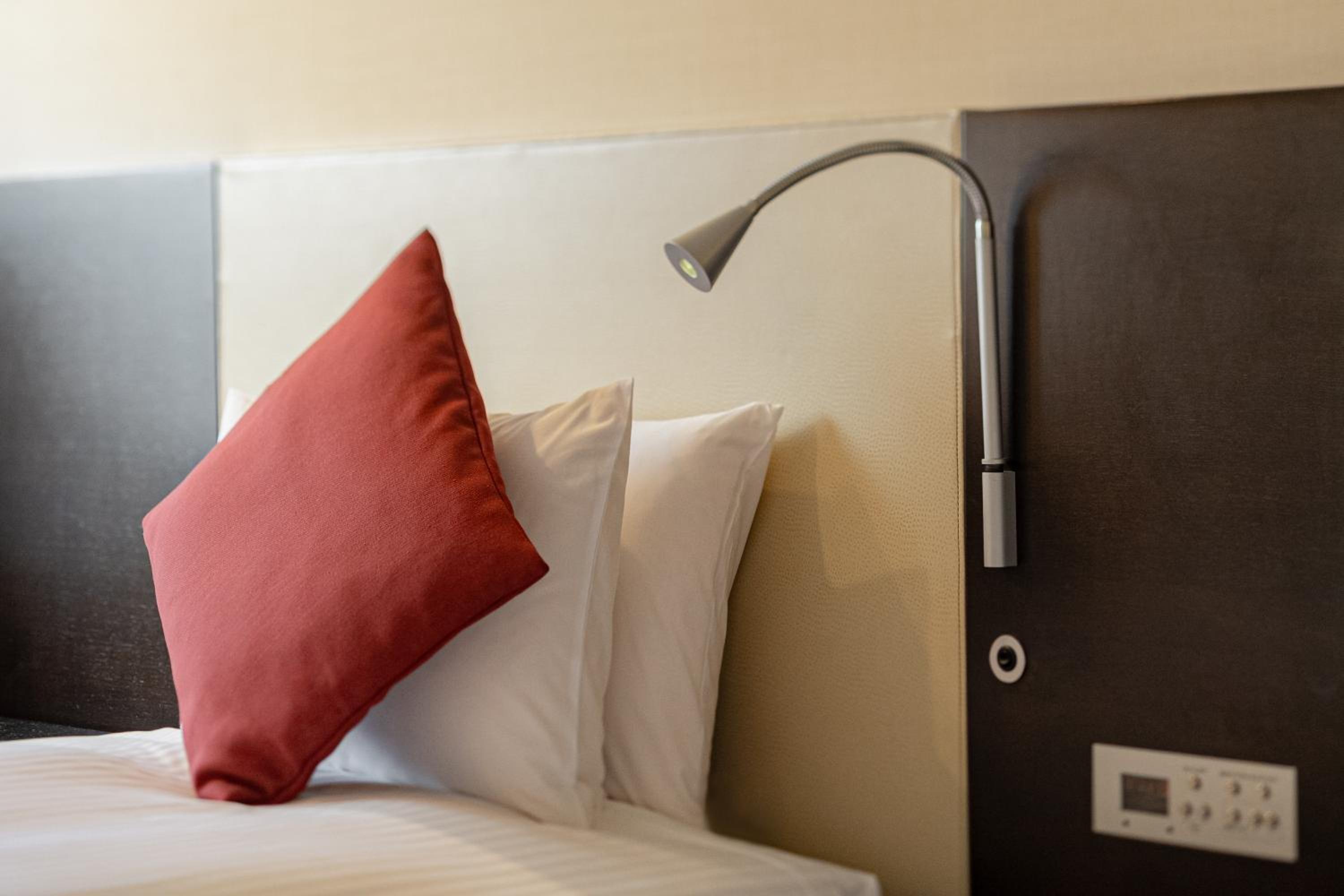 Comfort Twin Room - Non-Smoking - Photo 9