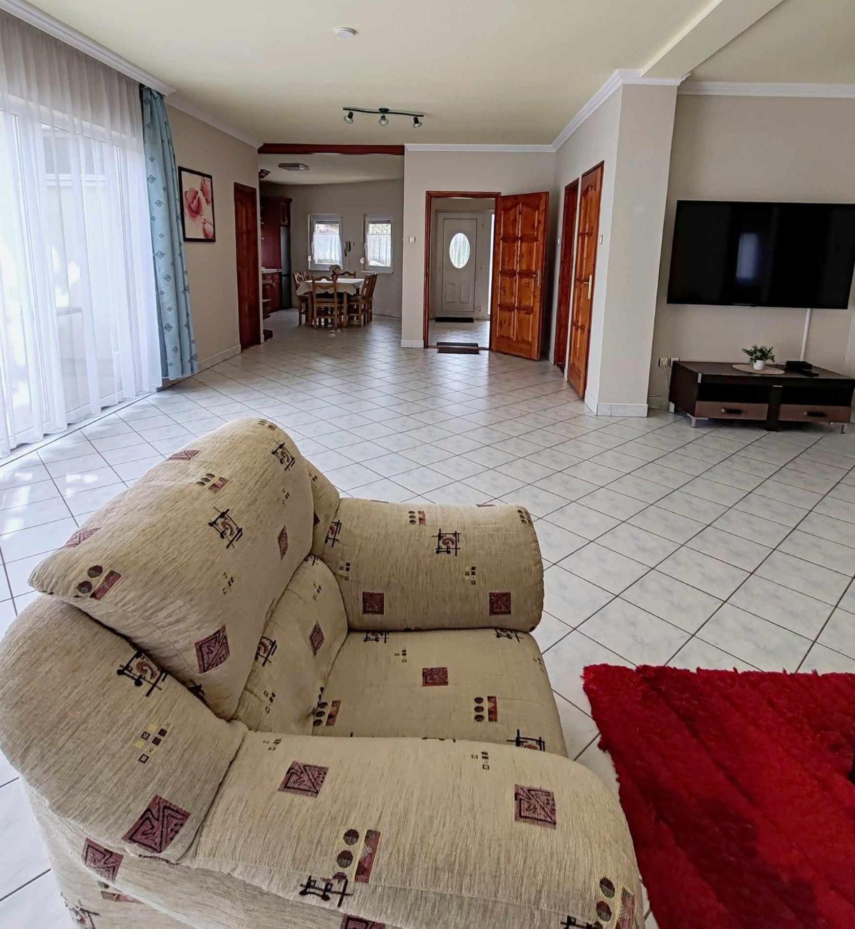 Villa photo 1