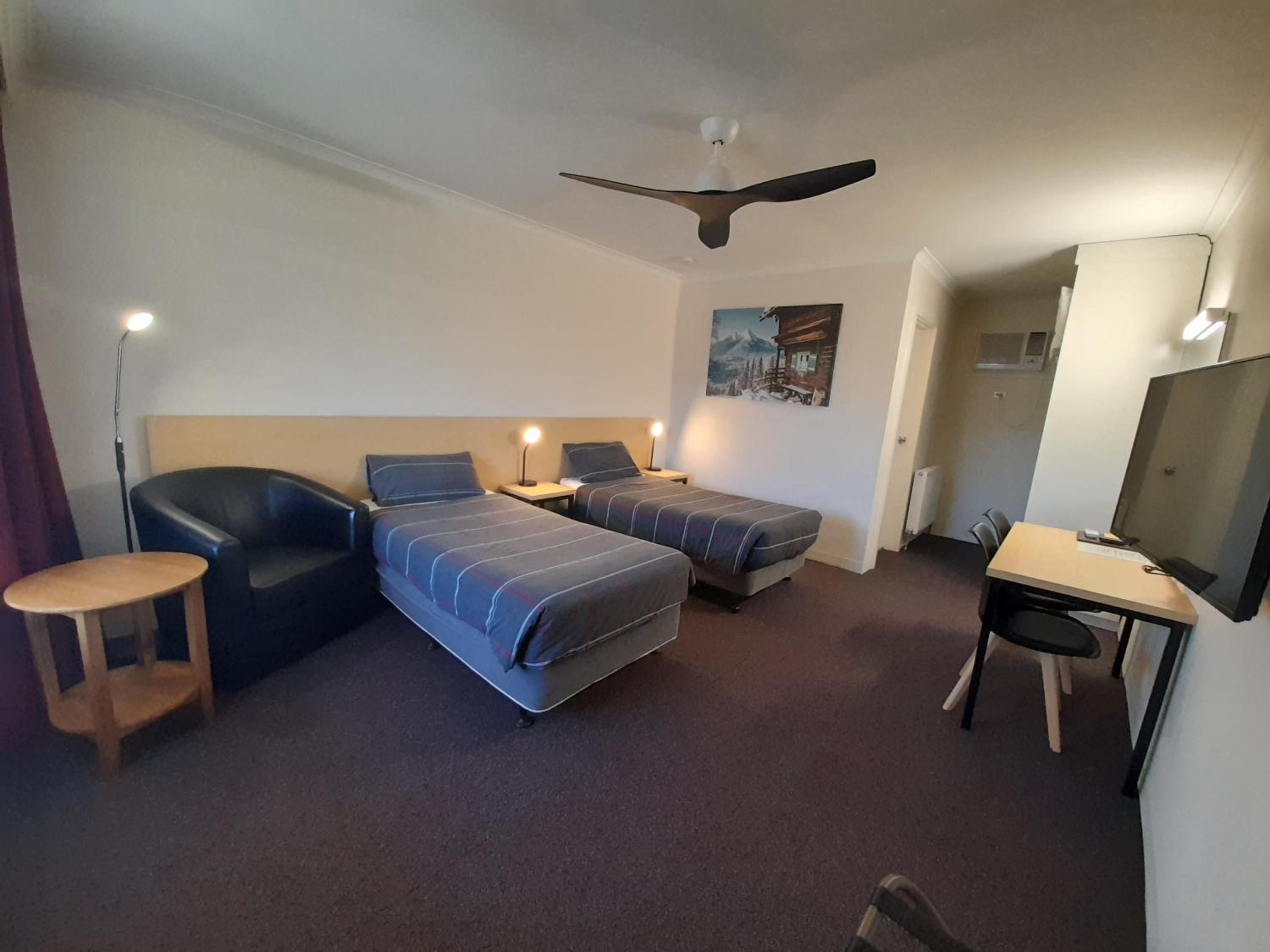 Double Or Twin Room photo 2