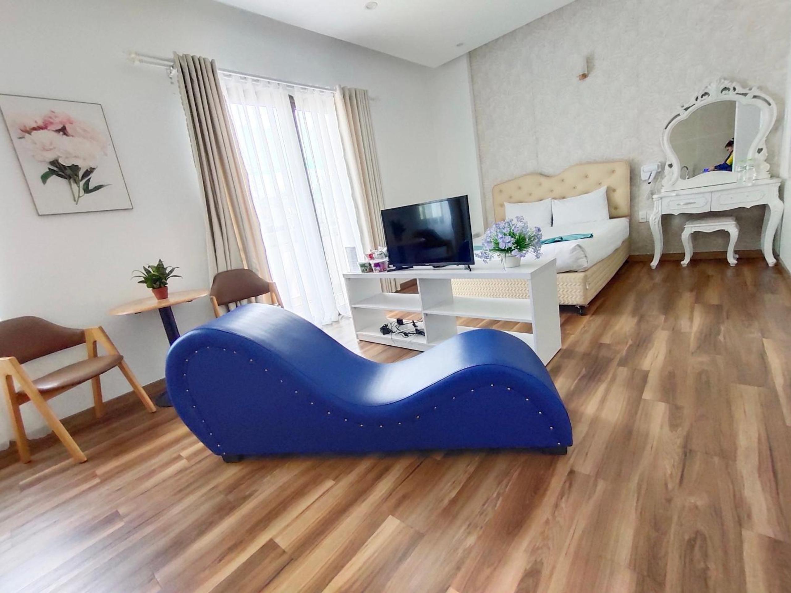 Studio with Balcony - Photo 31