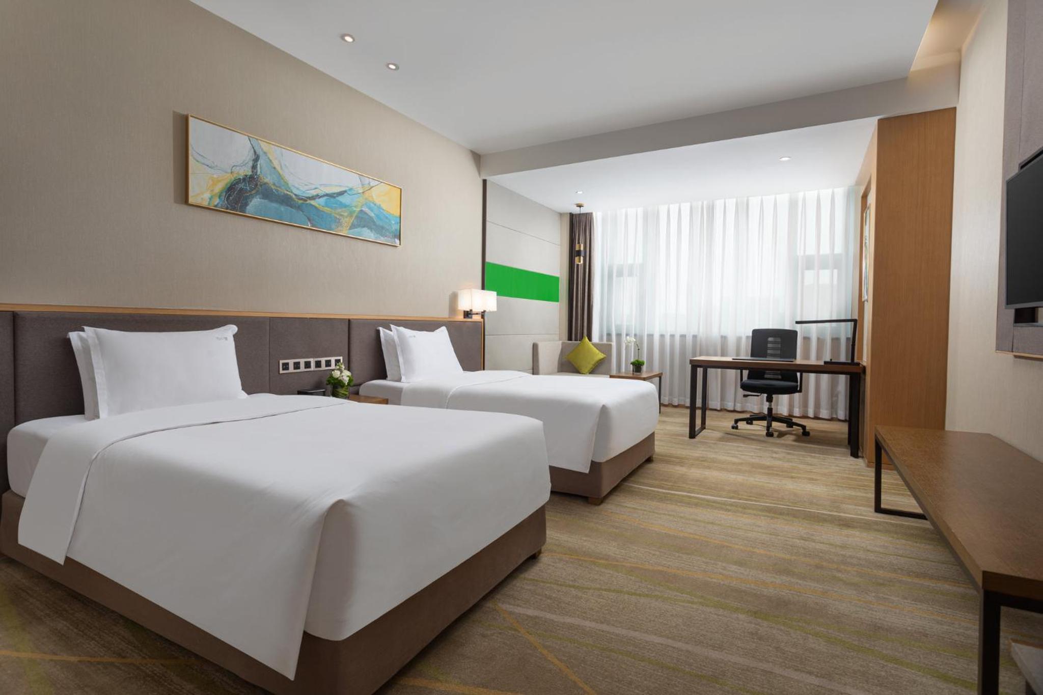 Premium Double Room with Two Double Beds - Photo 3