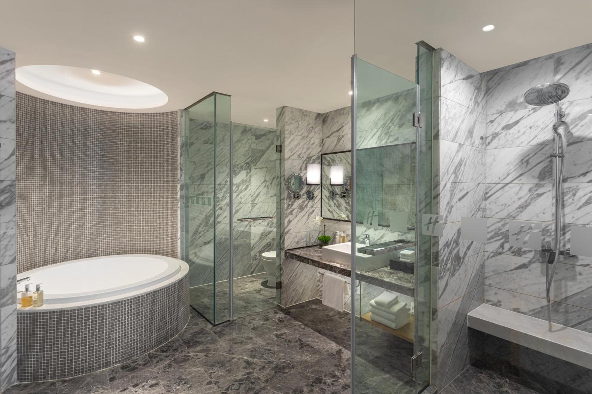 One-Bedroom Suite Smart Room thumbnail 5