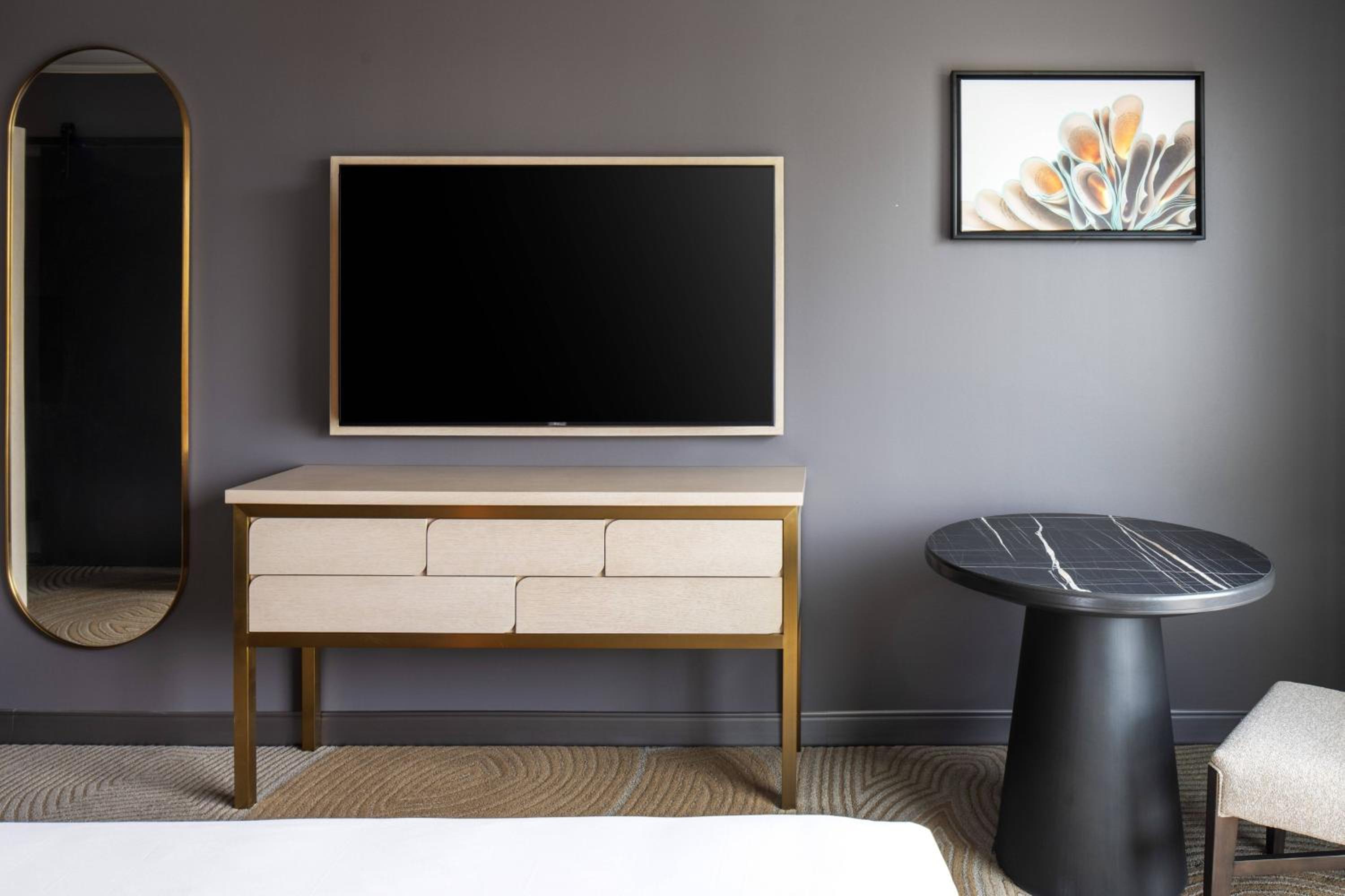 Deluxe King Room with Garden View - Photo 7